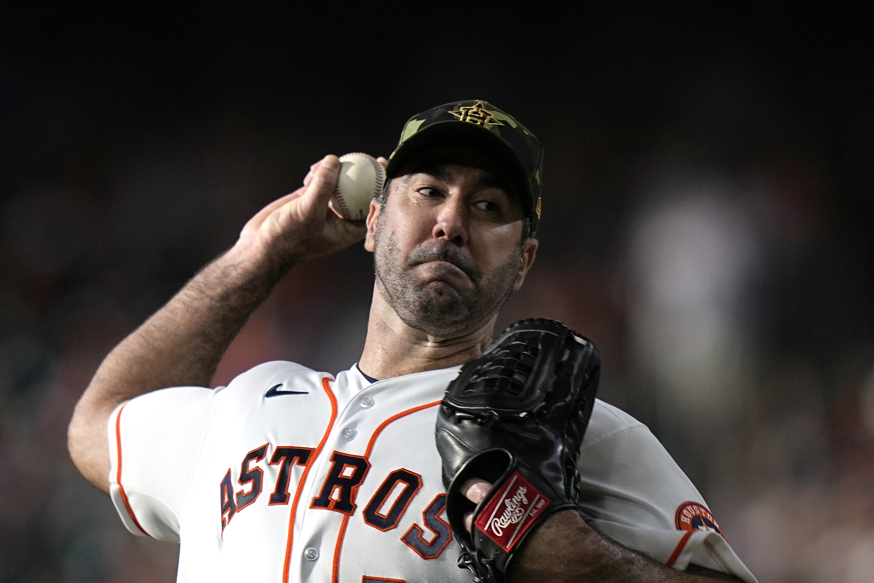 Astros' Verlander to have elbow surgery, miss rest of season