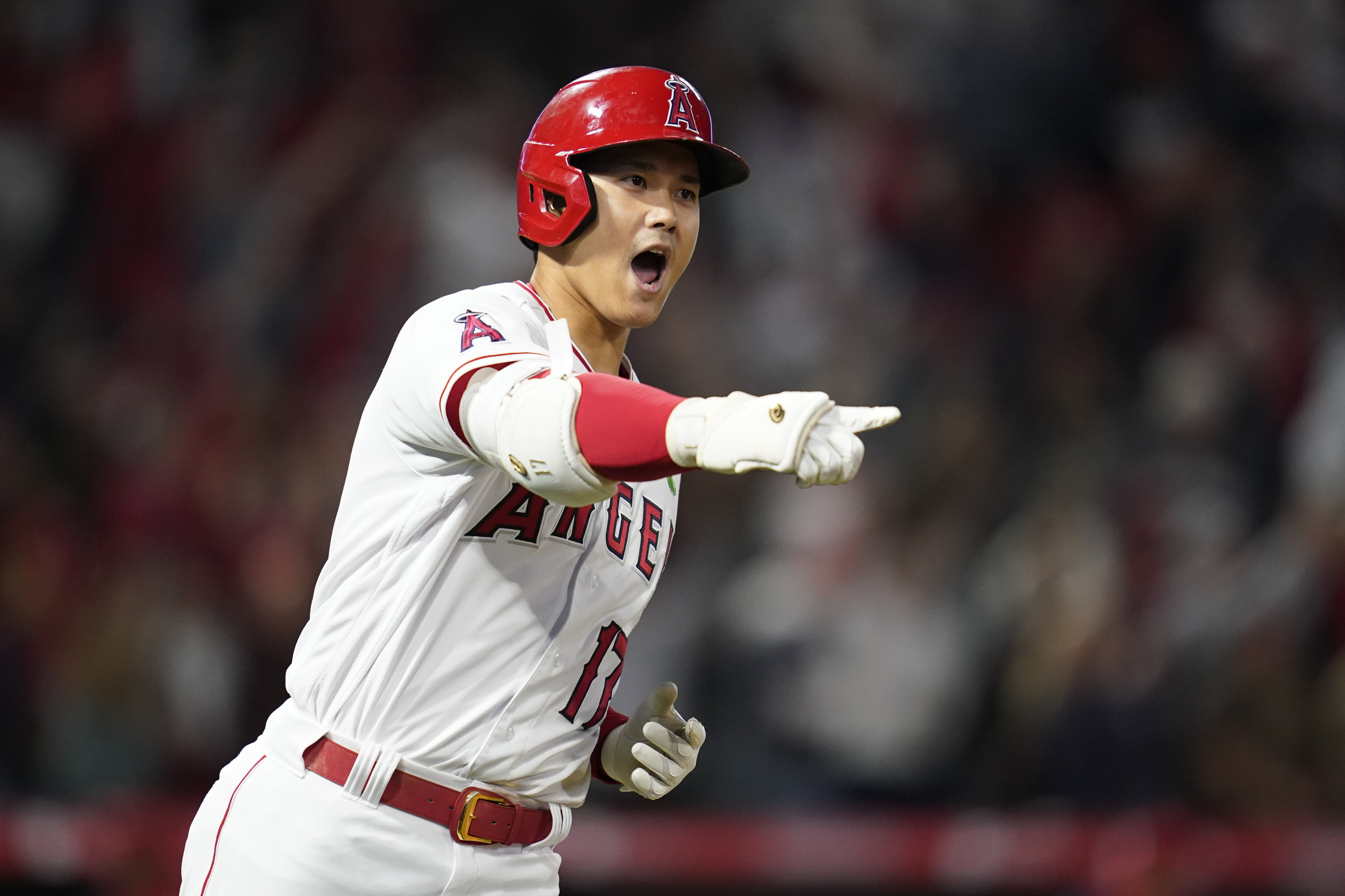 Ward, Trout, Ohtani hit 3 straight HRs, Angels beat