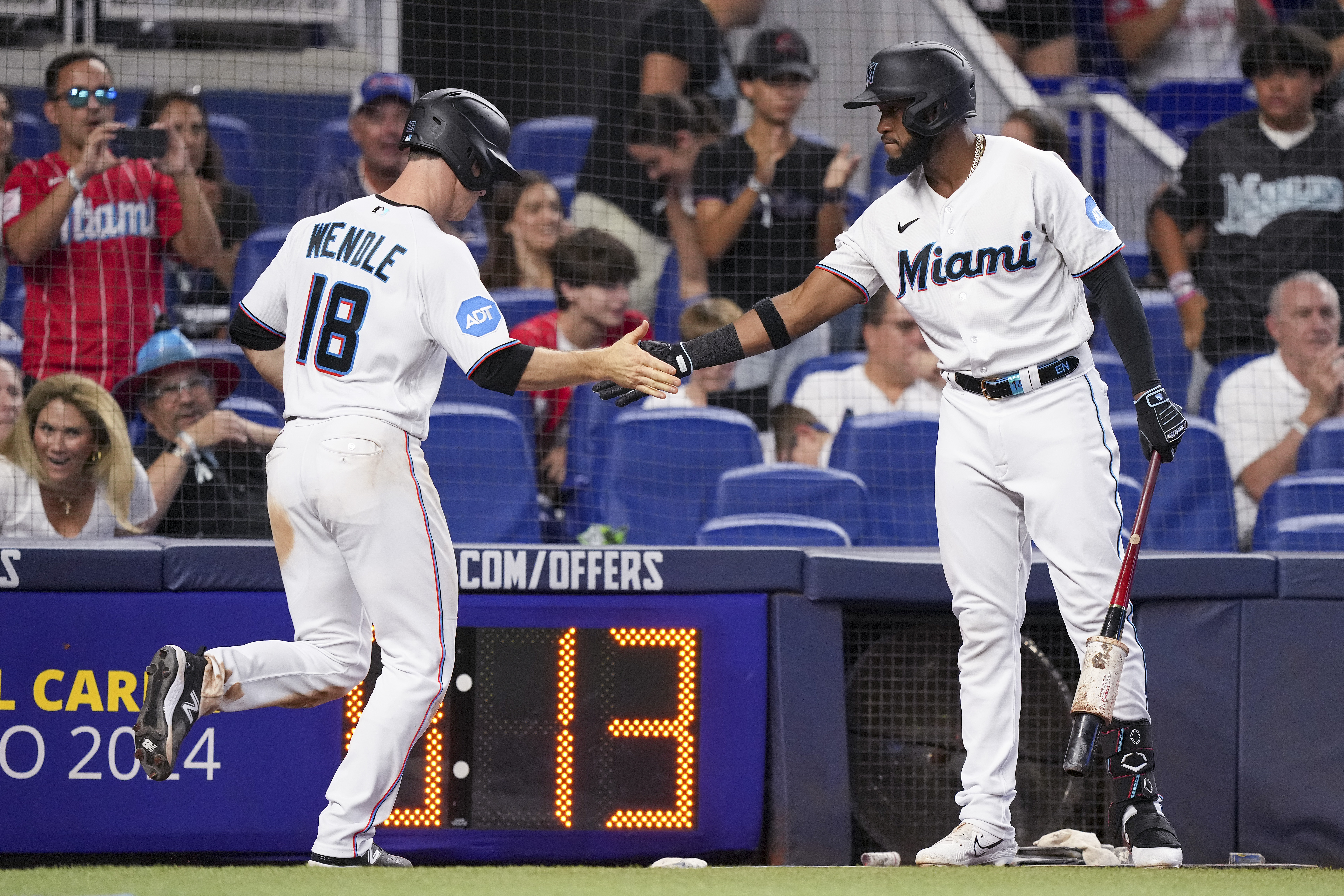 Marlins top Royals, sweep second straight series