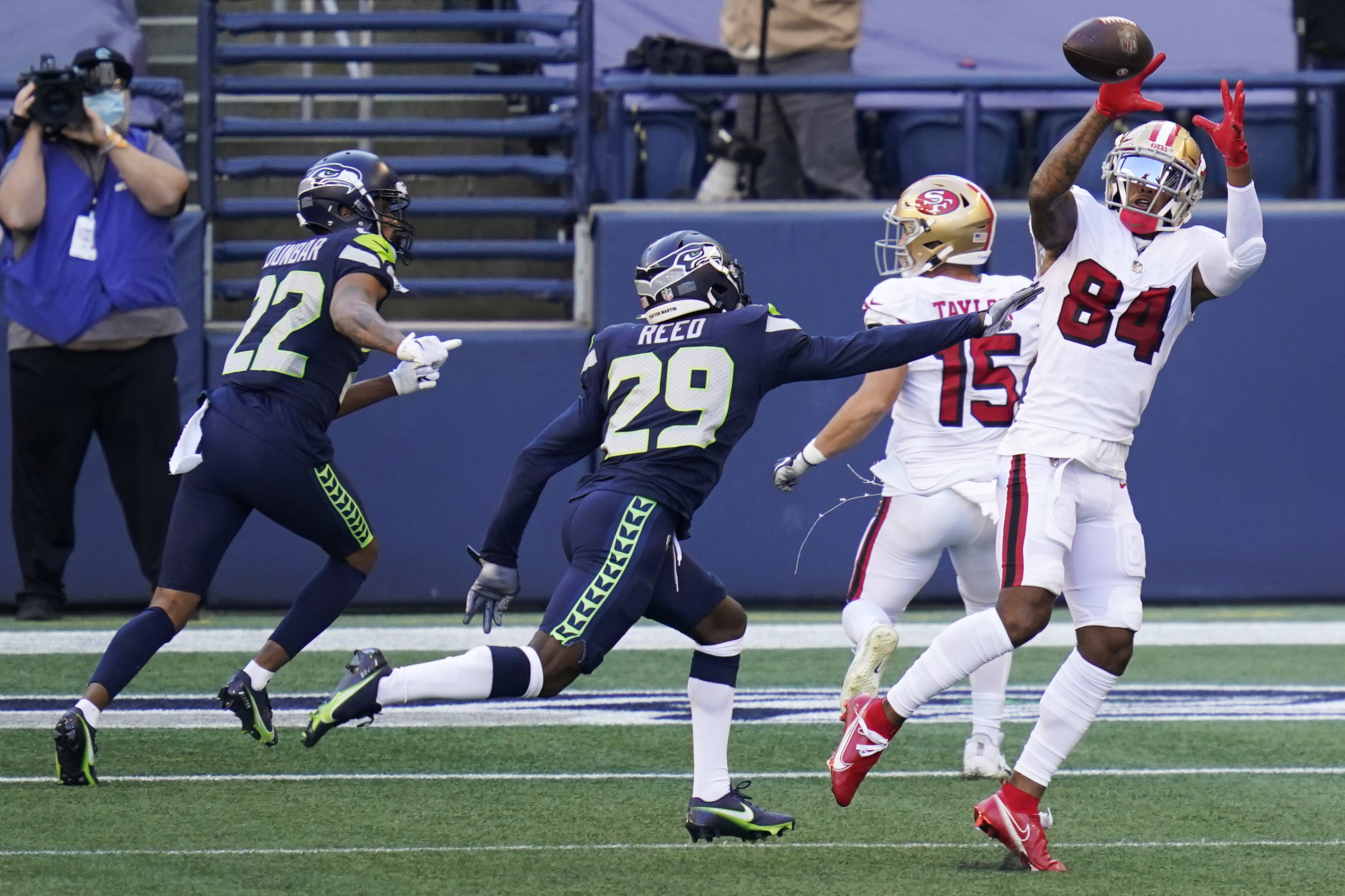 San Francisco 49ers wide receiver Kendrick Bourne (84) catches a