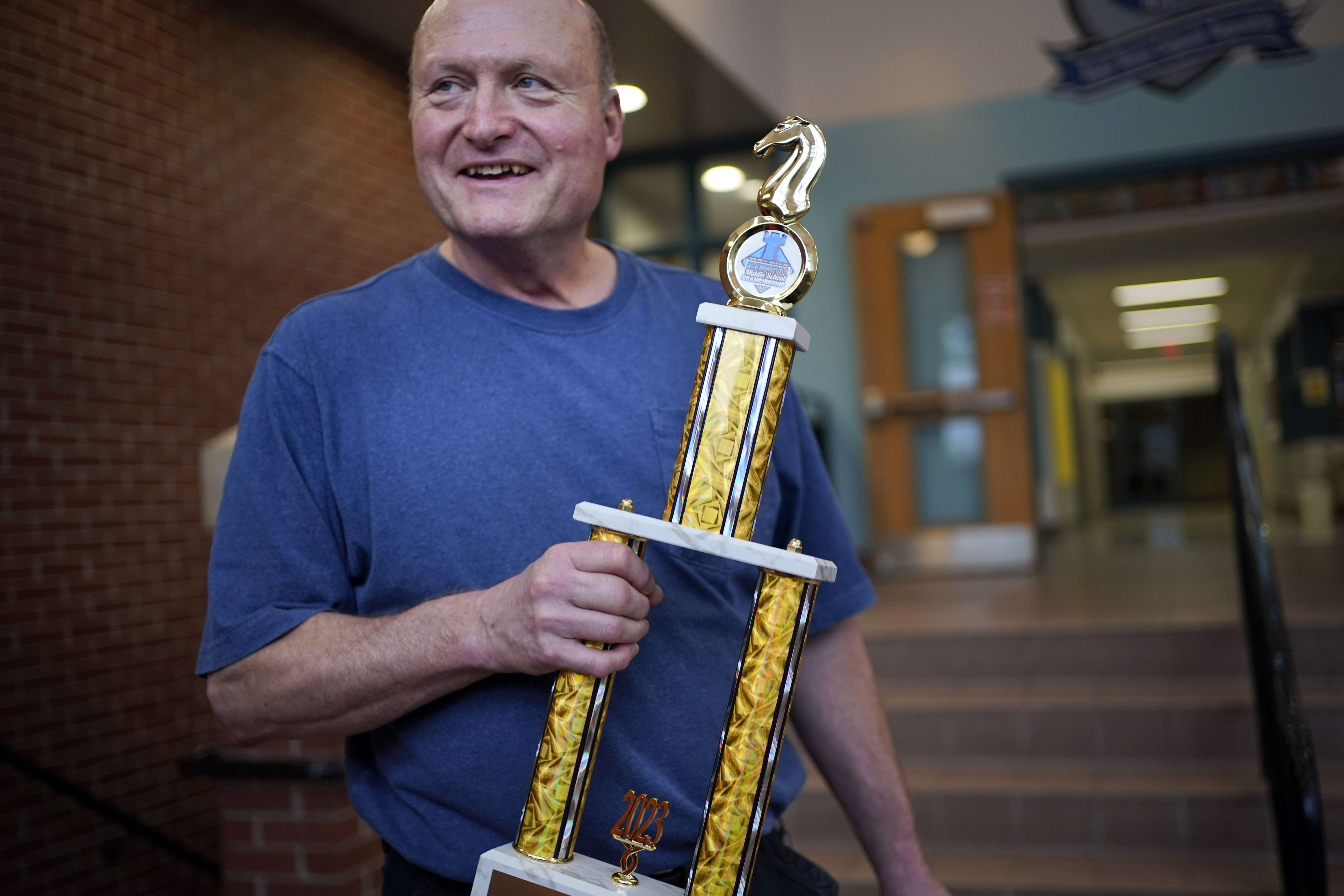 Real-life 'The Queen's Gambit': Maine custodian leads school chess teams to  US championships