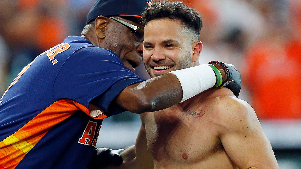 Astros' Jose Altuve gets jersey ripped off after game-winning homer vs.  Yankees
