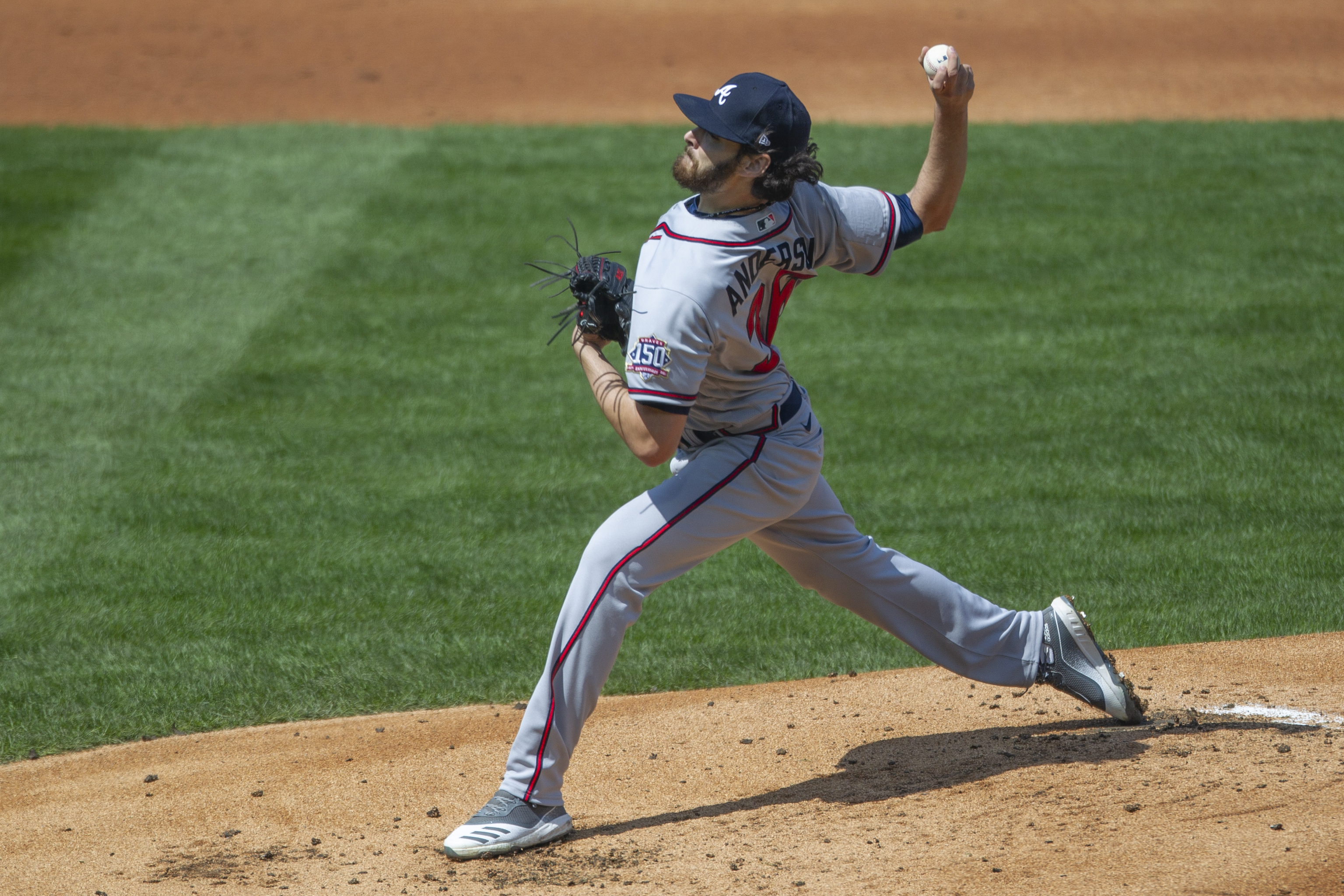 Drew Smyly, Braves look to complete sweep against Phillies