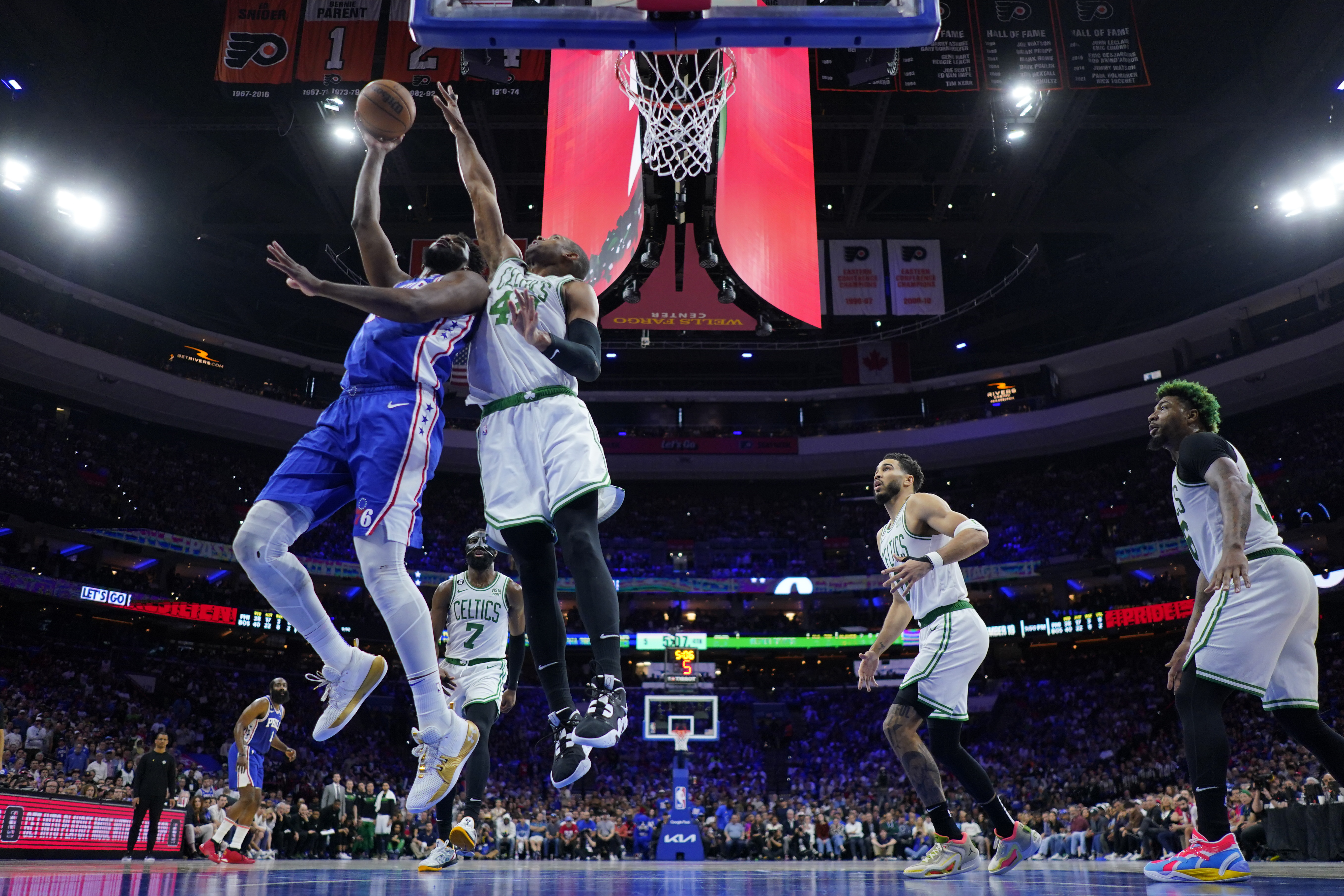 Jayson Tatum, Celtics Win OT Thriller over Joel Embiid, 76ers to