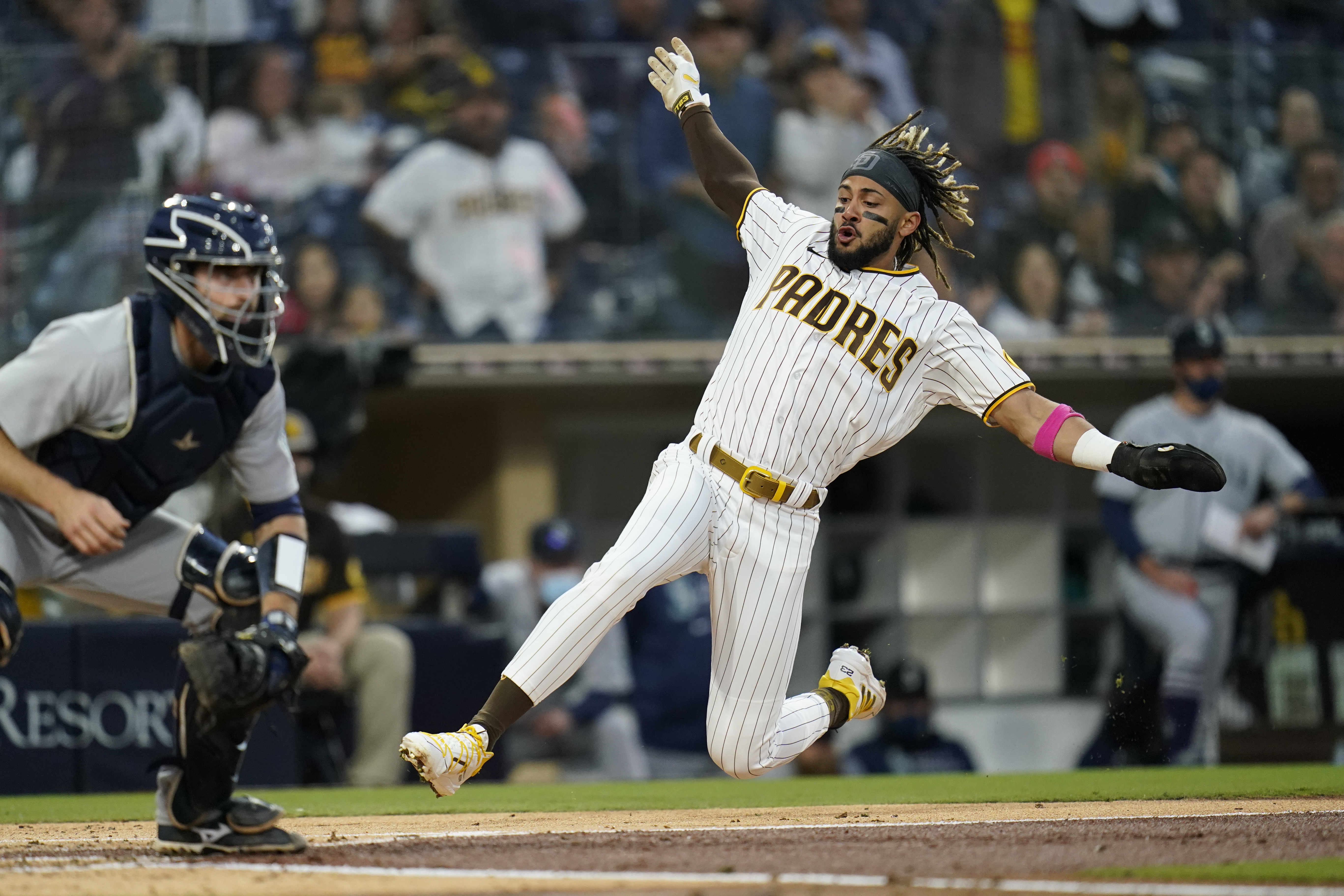 Padres pitcher Paddack looks forward to showing off lion