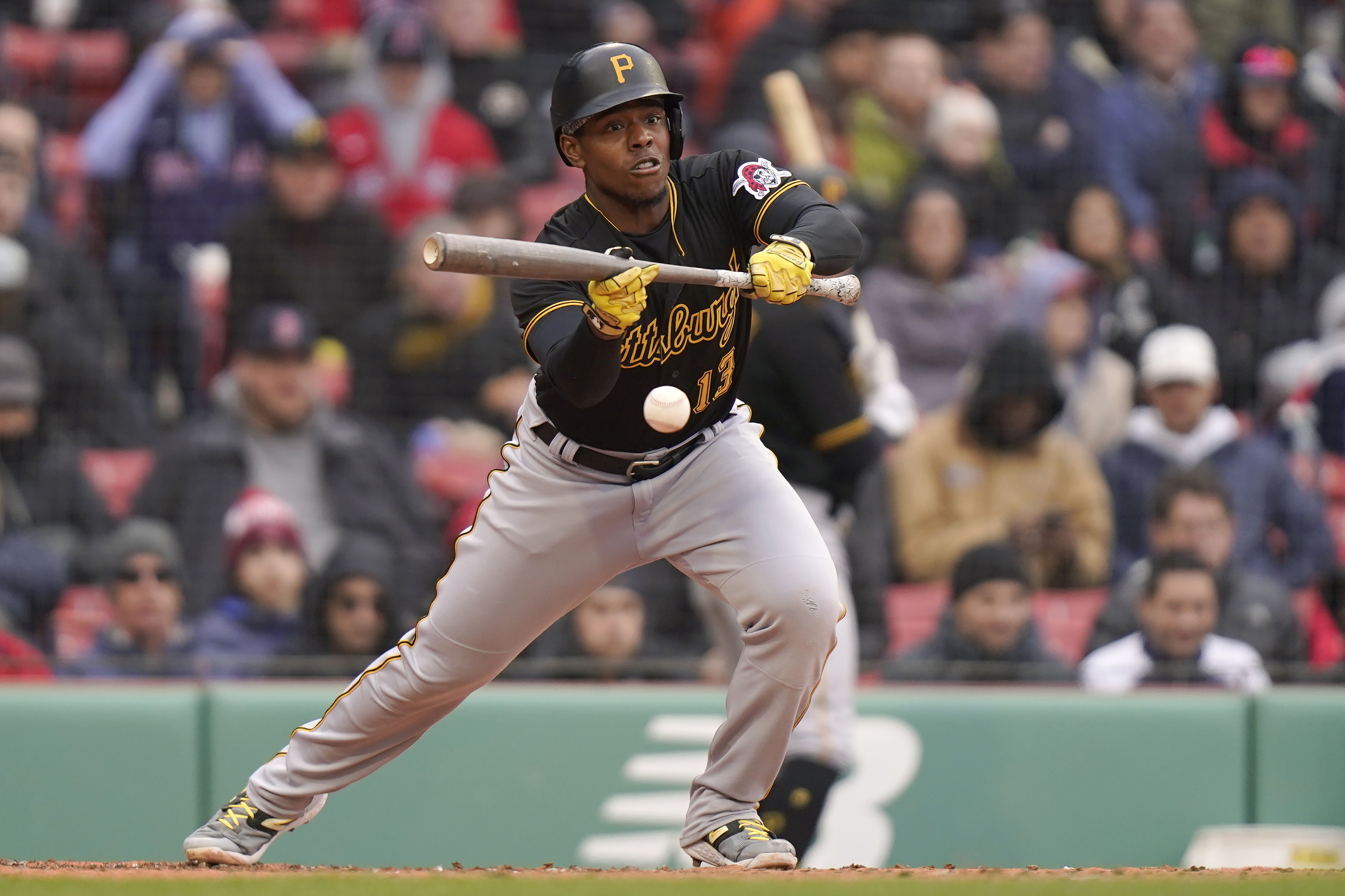 Pirates finish sweep of Red Sox behind Keller and Santana