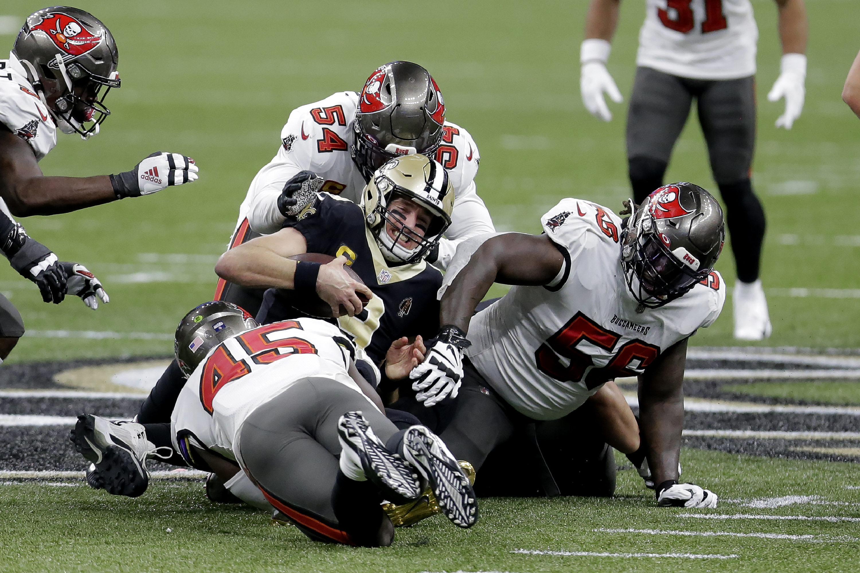 Here's what Tom Brady said to Drew Brees after Buccaneers playoff win over  Saints 