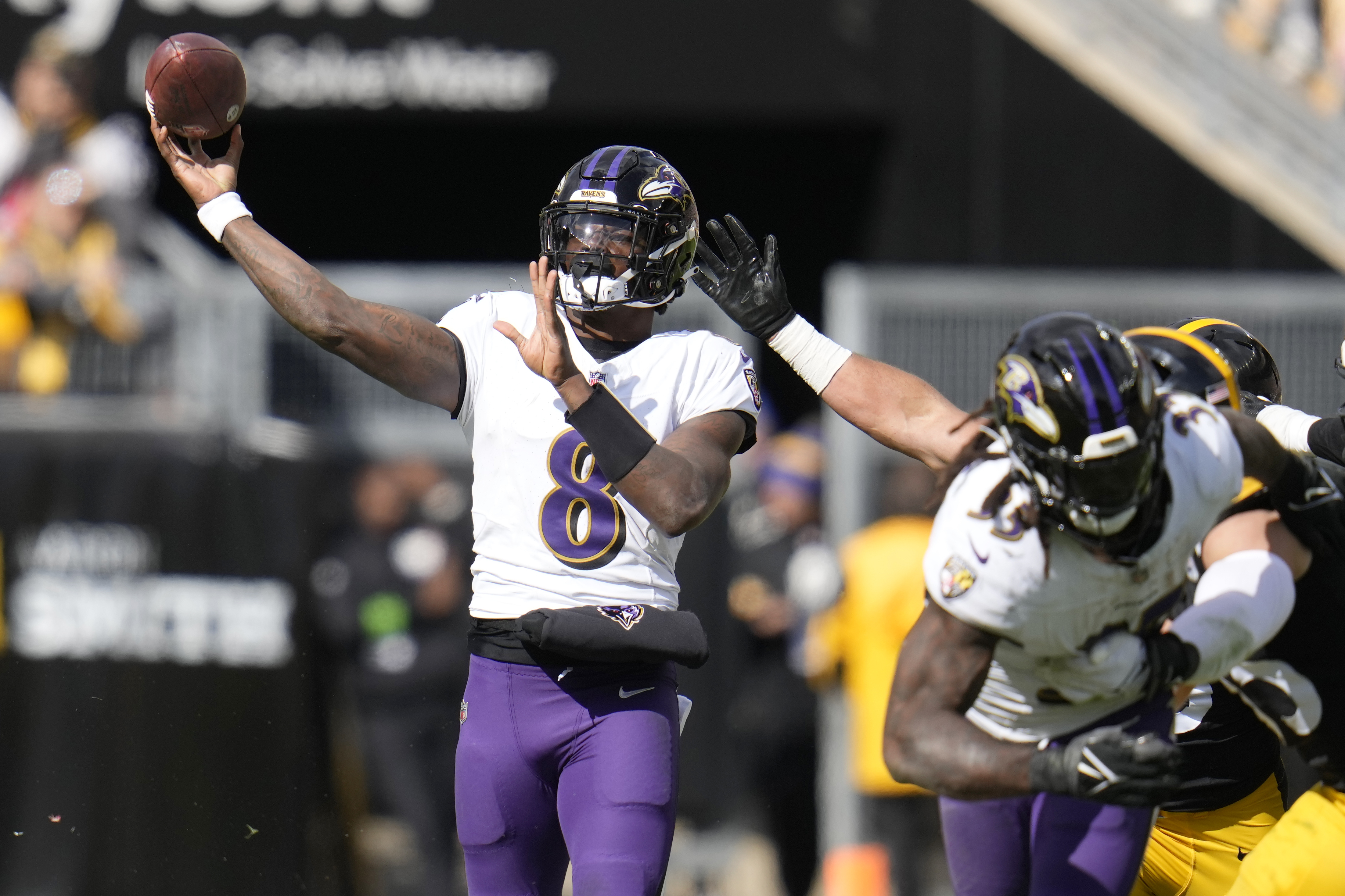 Baltimore Ravens NFL Jersey Apron - Lamar Jackson