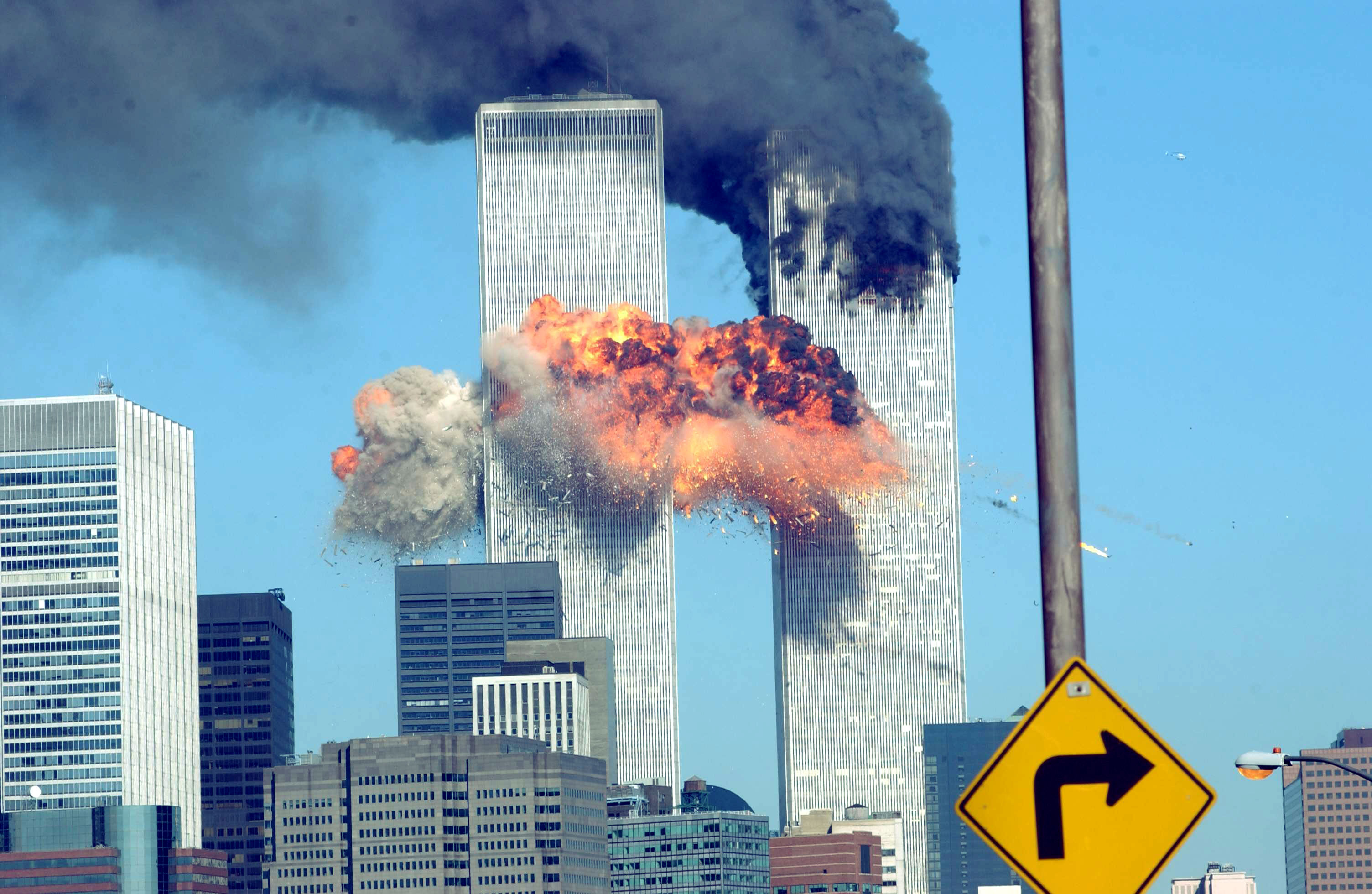 19 Years Later These 9 11 Photos Remain Just As Haunting - roblox one world trade center