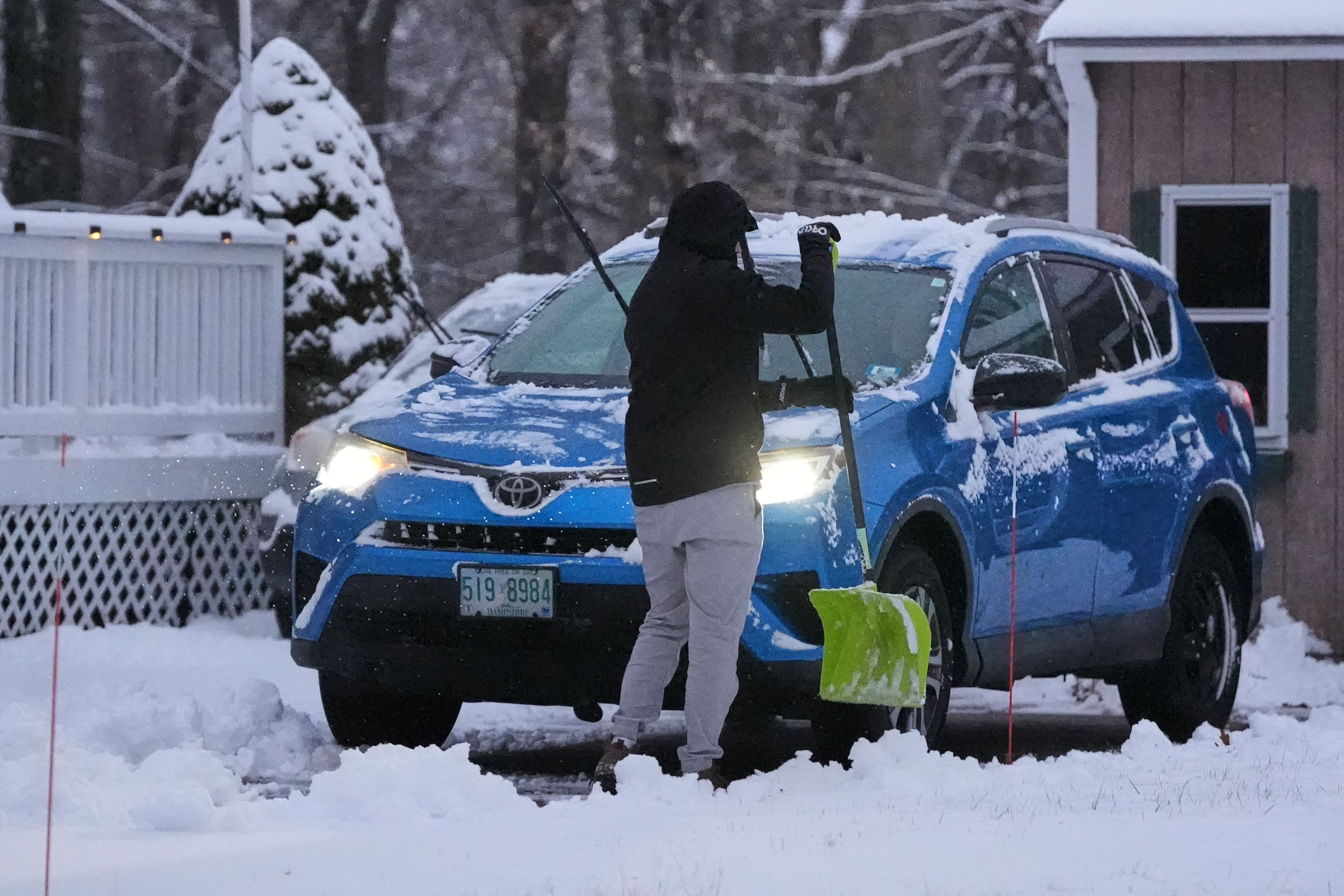 Winter's first big snowstorm hits the Northeast as schools close