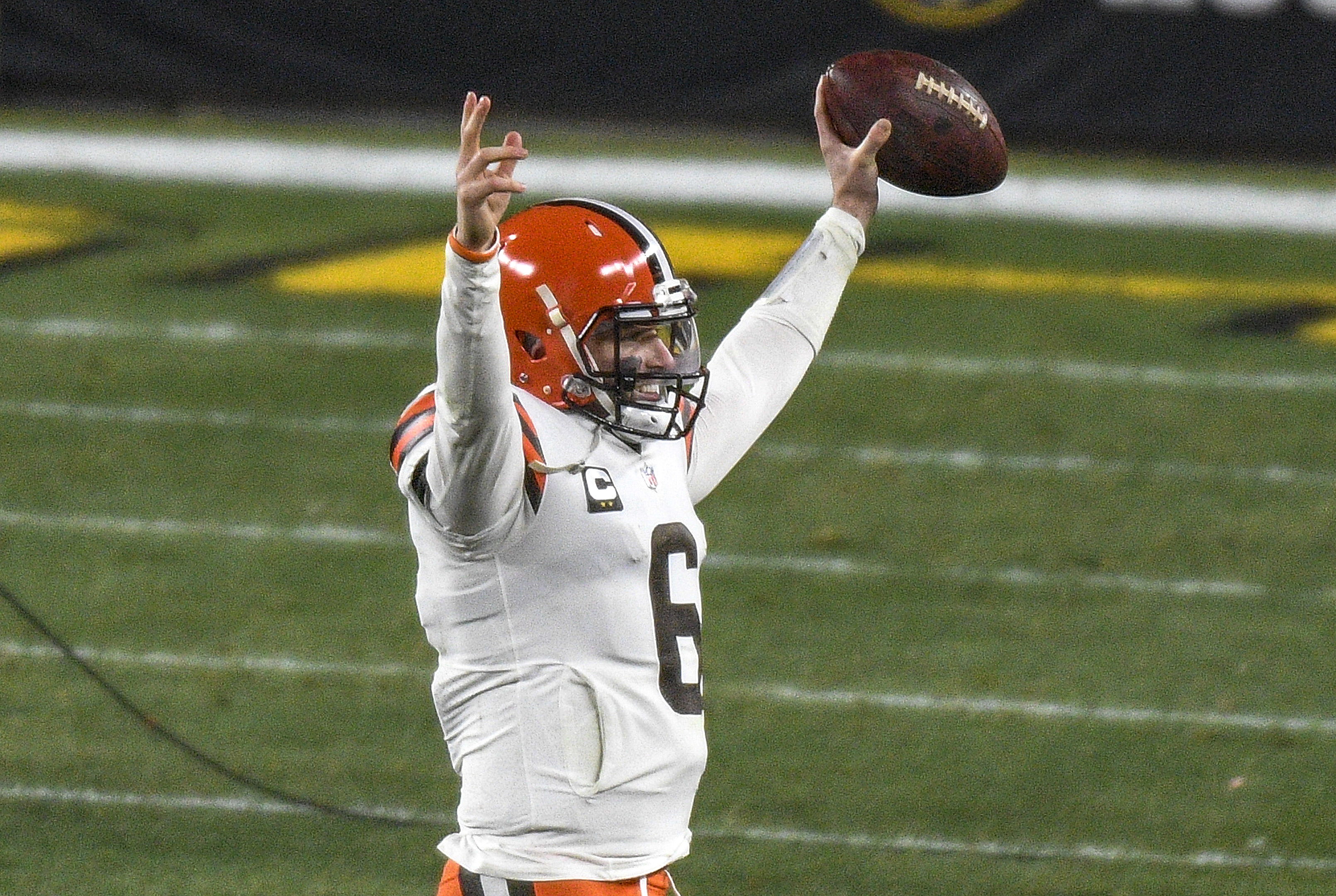 PHOTOS: Browns beat Steelers in first playoff victory in 27 years, 48-37