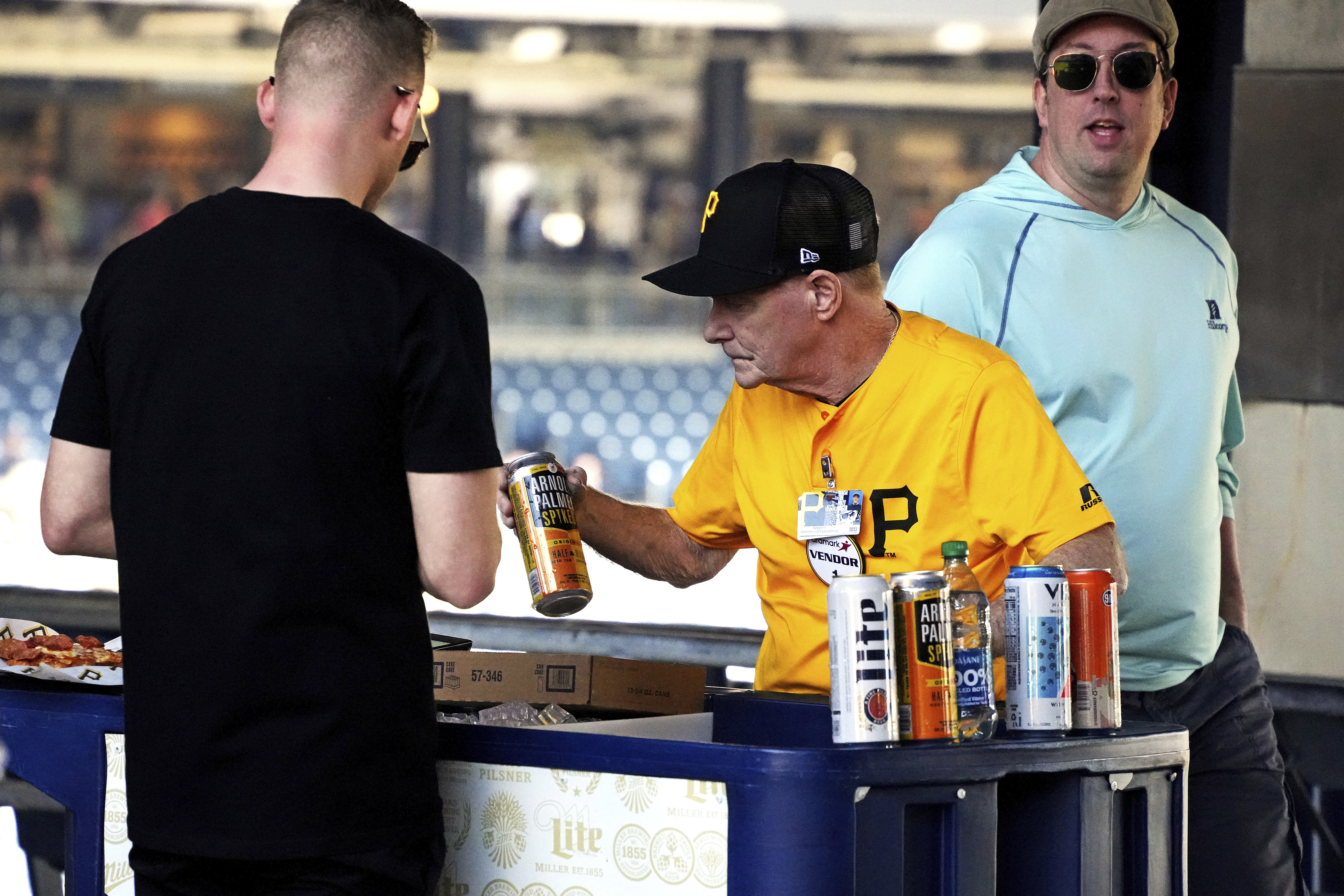 Houston Astros announce food and alcohol sales adjustments during MLB games  due to new rules for faster play - ABC13 Houston