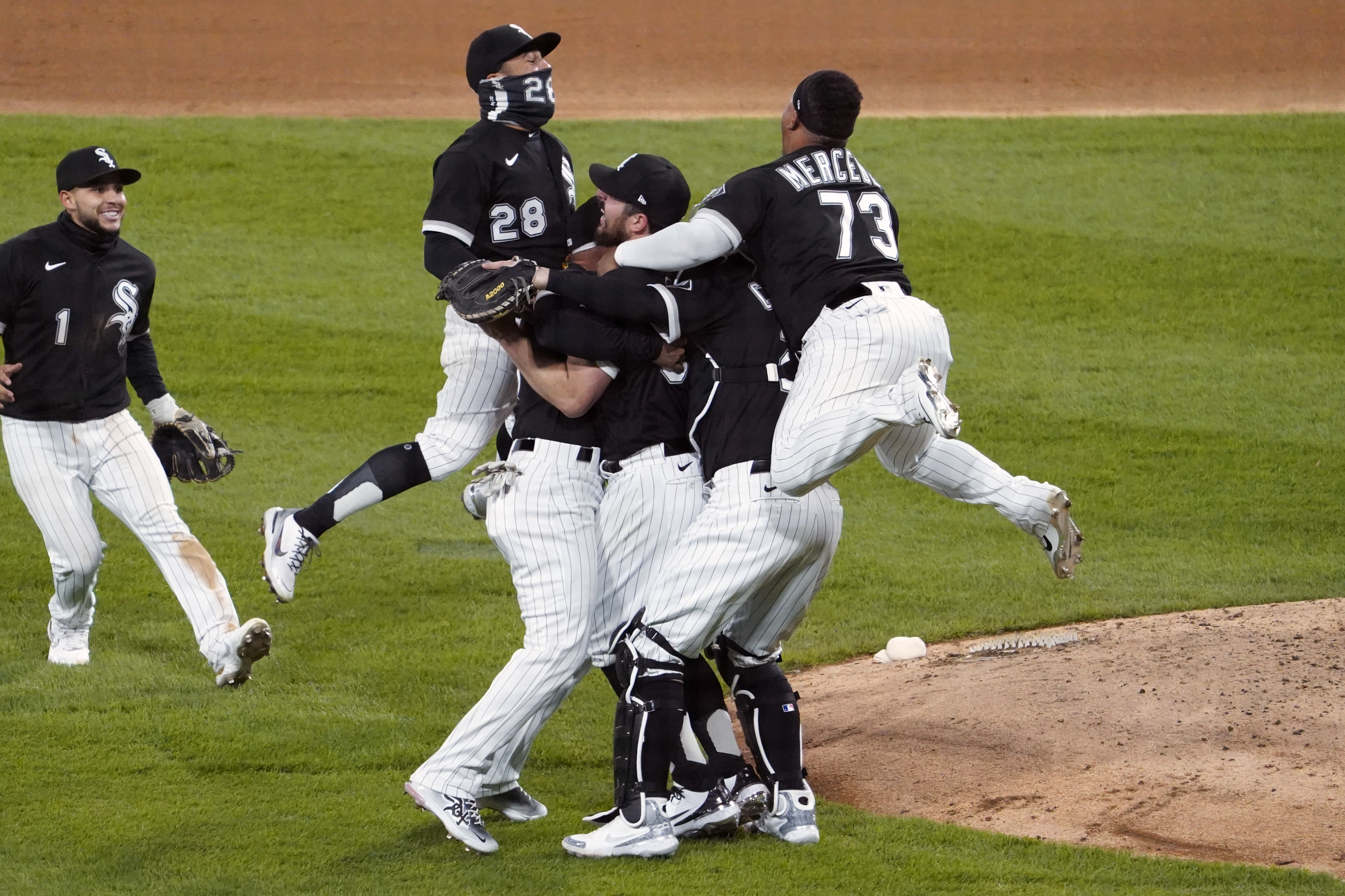 MLB Chicago White Sox Carlos Rodon no-hitter Cleveland Zach Plesac 8-0