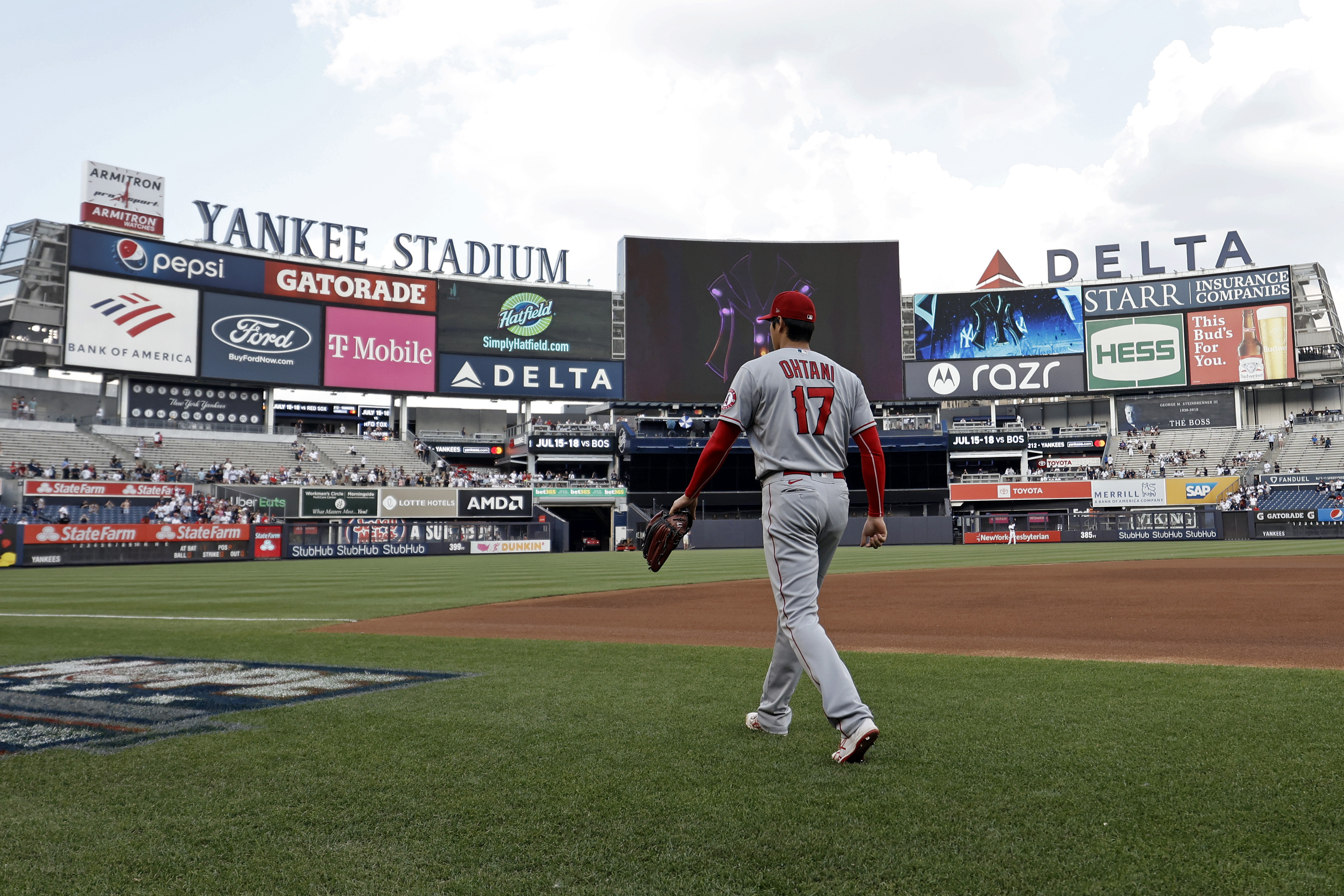 D.J. LeMahieu added to lengthy New York Yankees injured list with toe  complaint