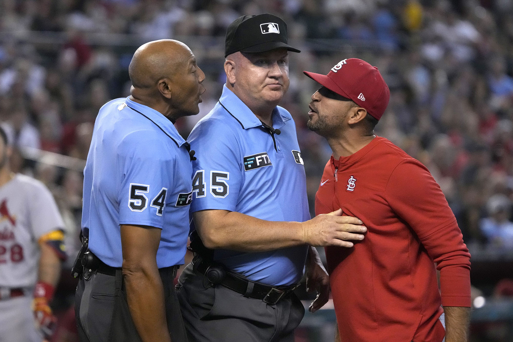 Cardinals manager Oliver Marmol will return in 2024 amid team's