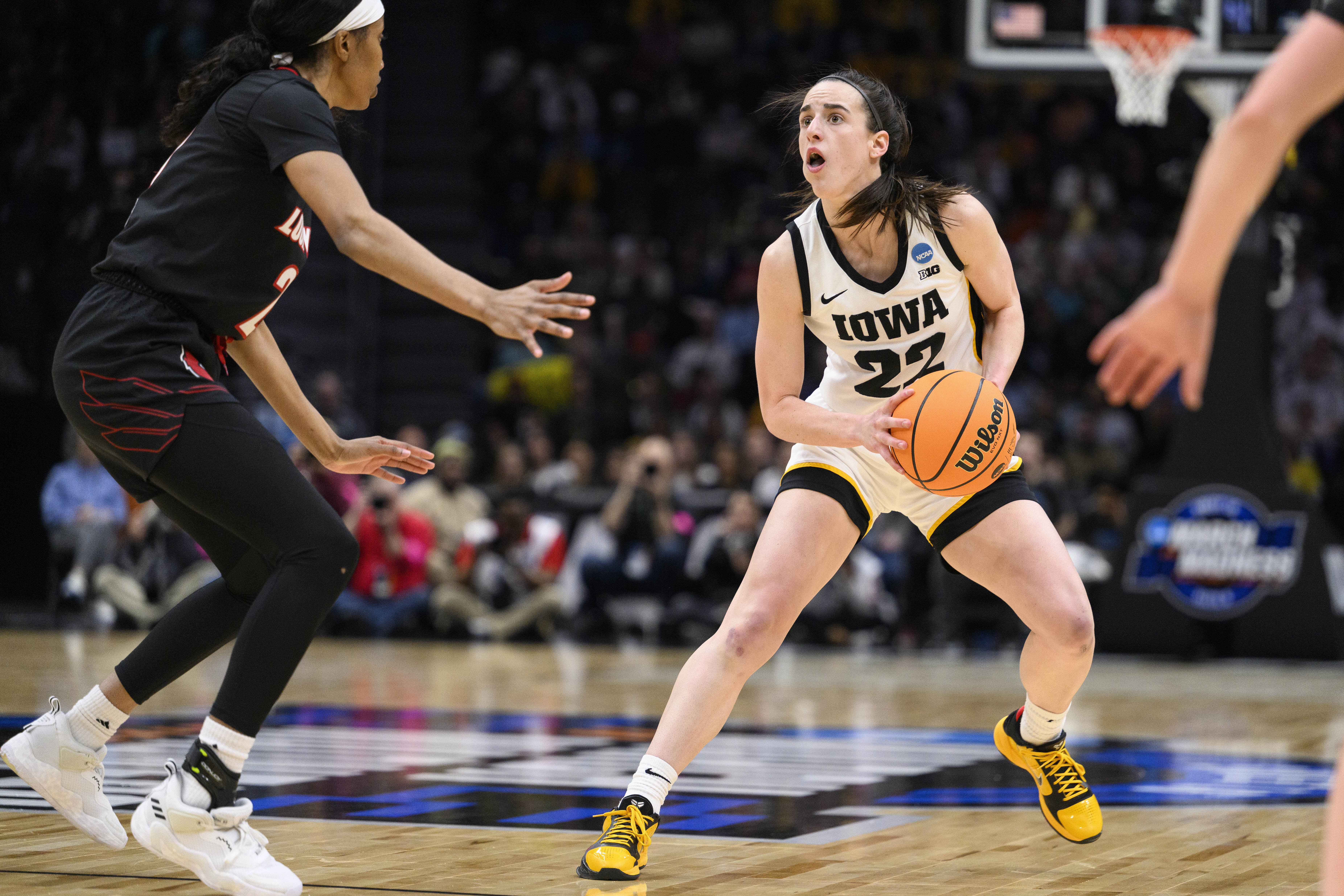 Caitlin Clark leads Iowa to first Final Four since 1993