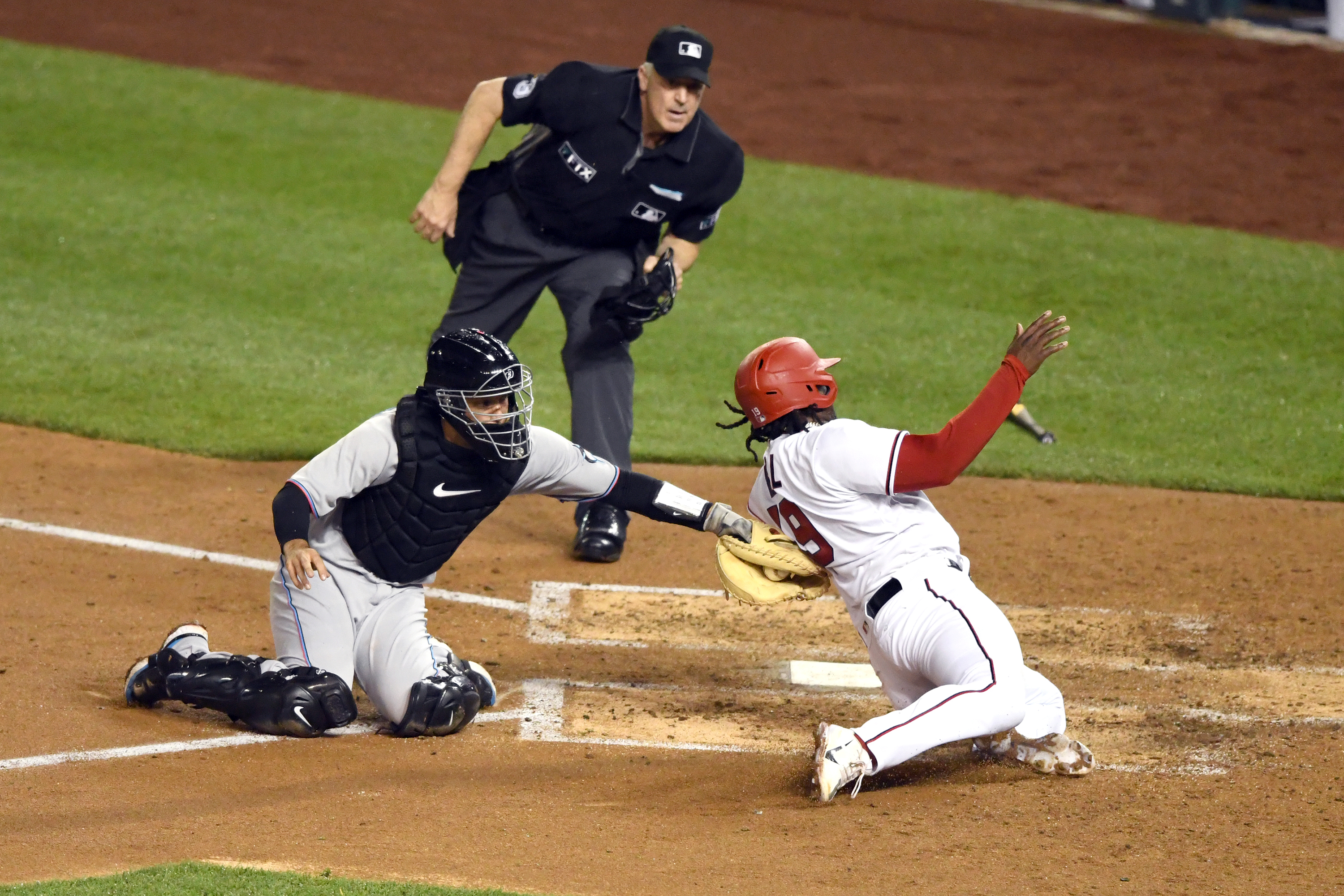 Rolling Marlins hand reeling Nats 8th straight loss, 3-2 - The San Diego  Union-Tribune