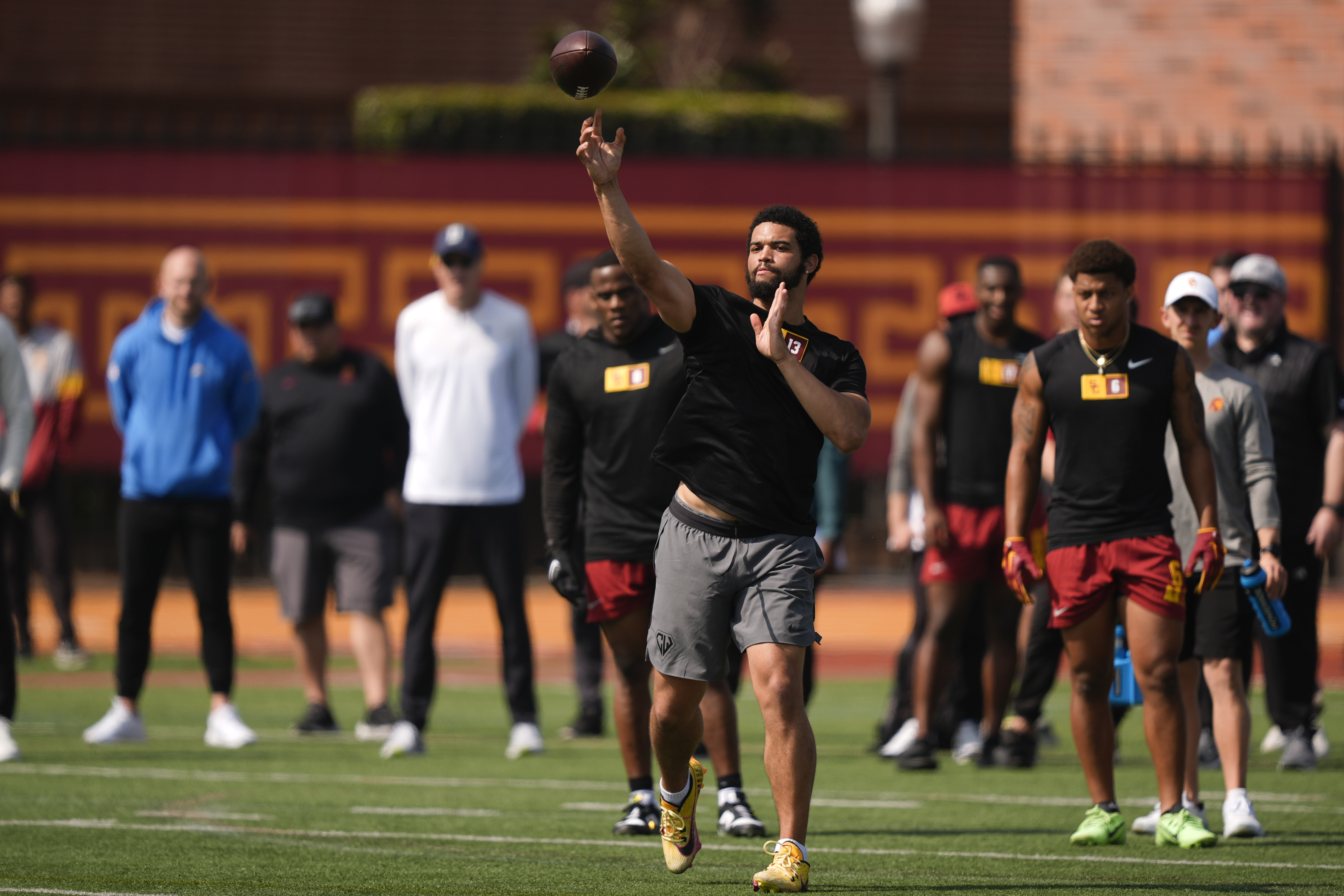 Caleb Williams holds pro day workout in front of prominent Chicago