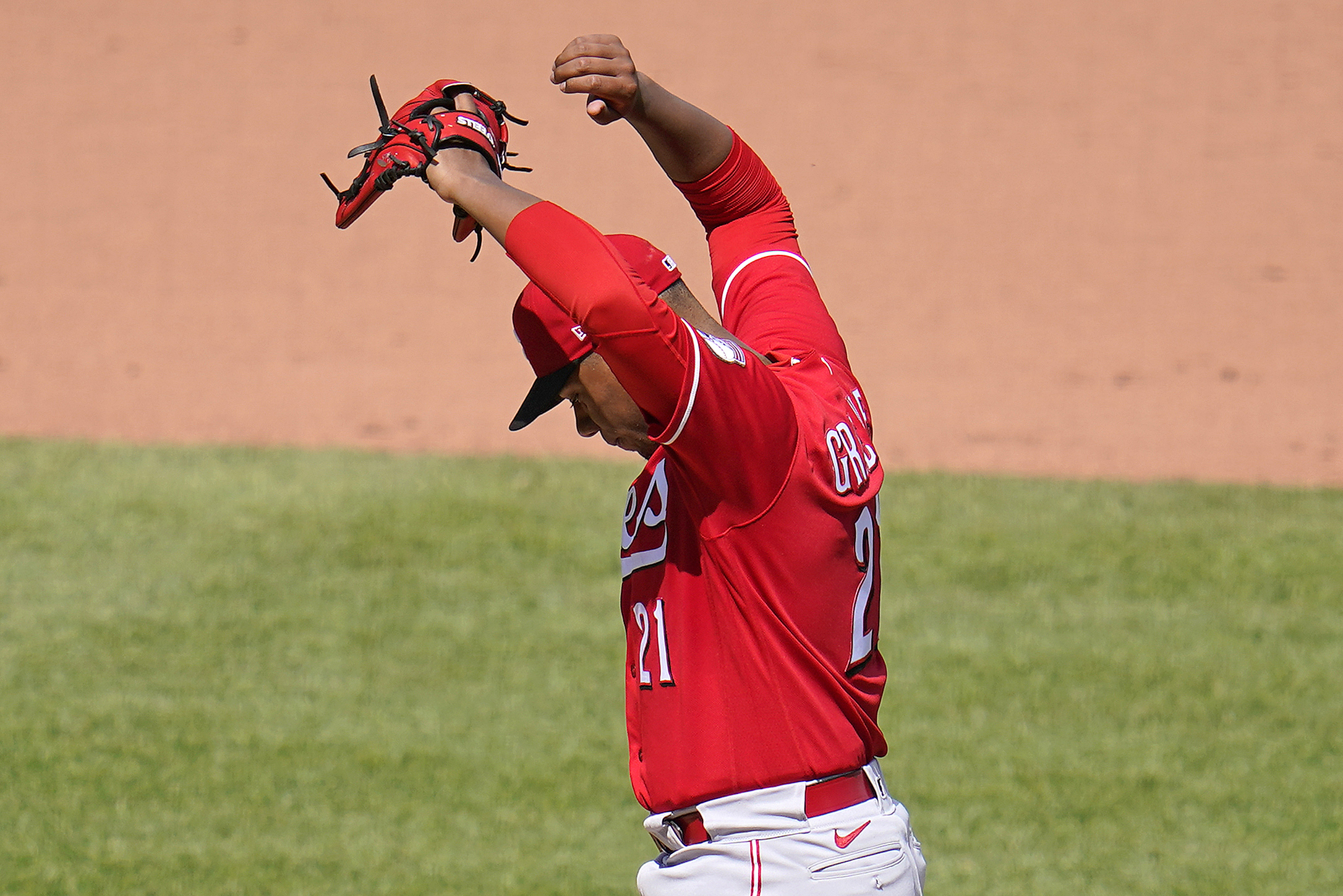 Reds: Joey Votto and Tyler Stephenson should platoon at first base