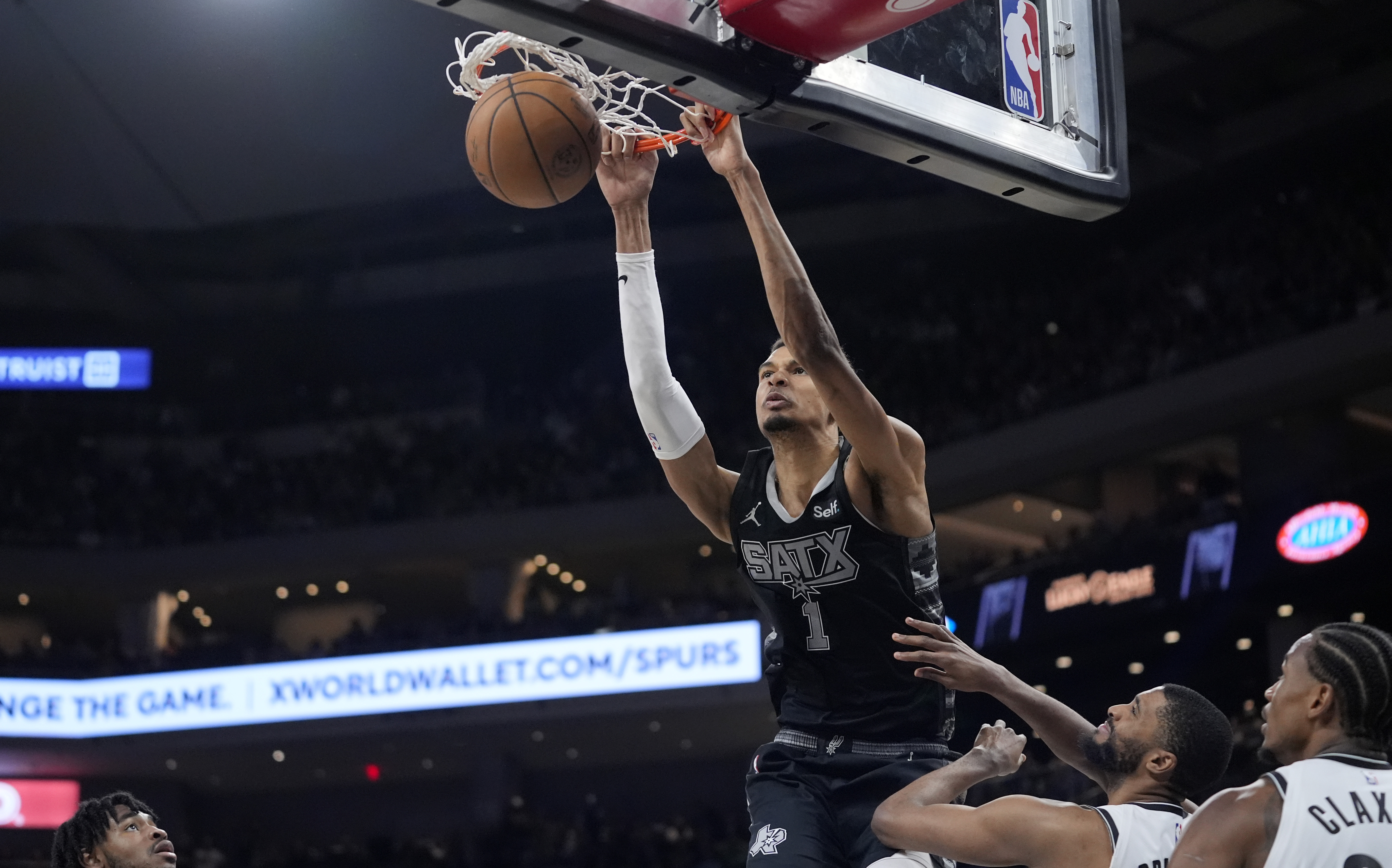 NBA Lifestyle Tear Away Pants SAN ANTONIO SPURS