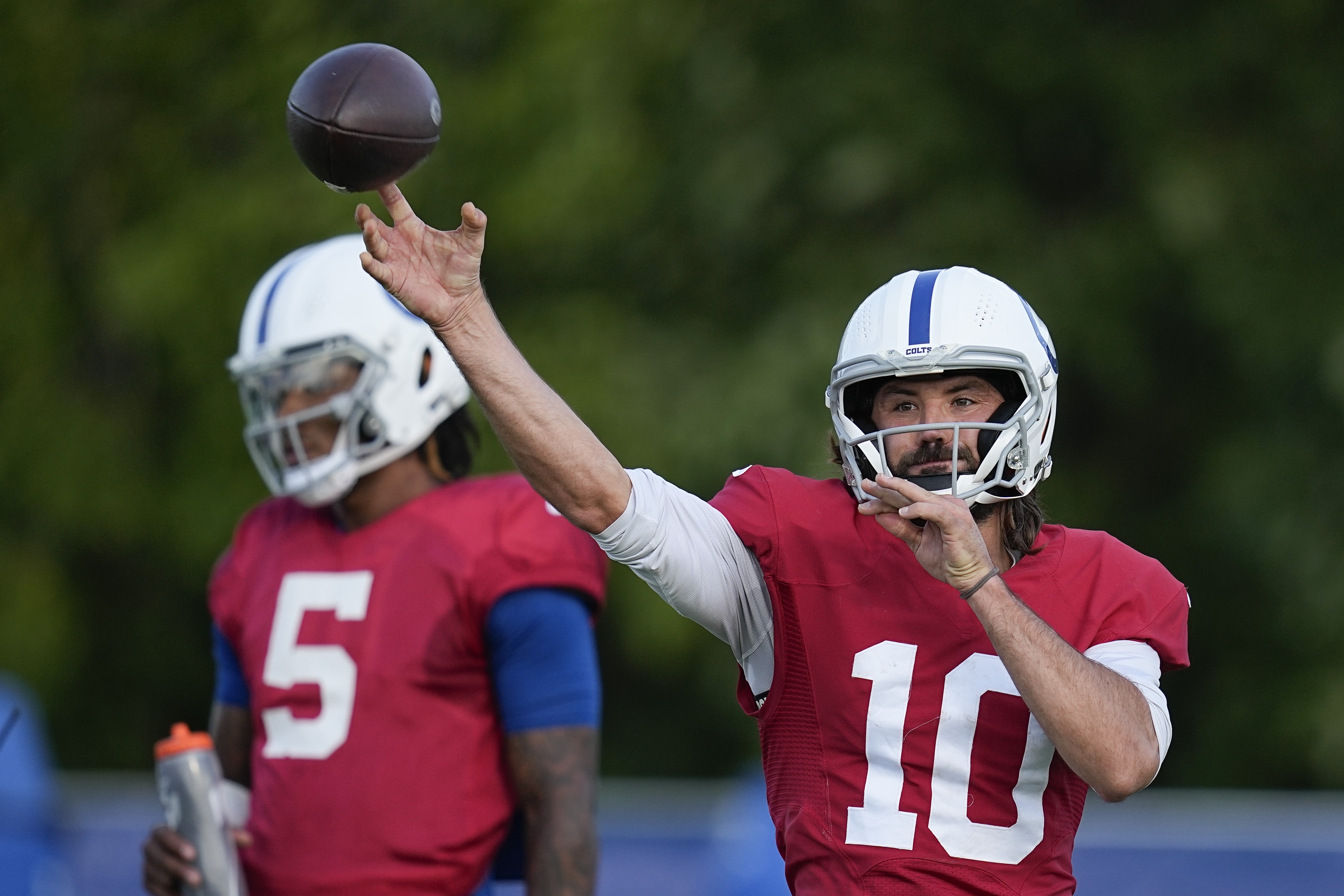 Richardson, Fields garner the spotlight as Bears and Colts practice  together before preseason game