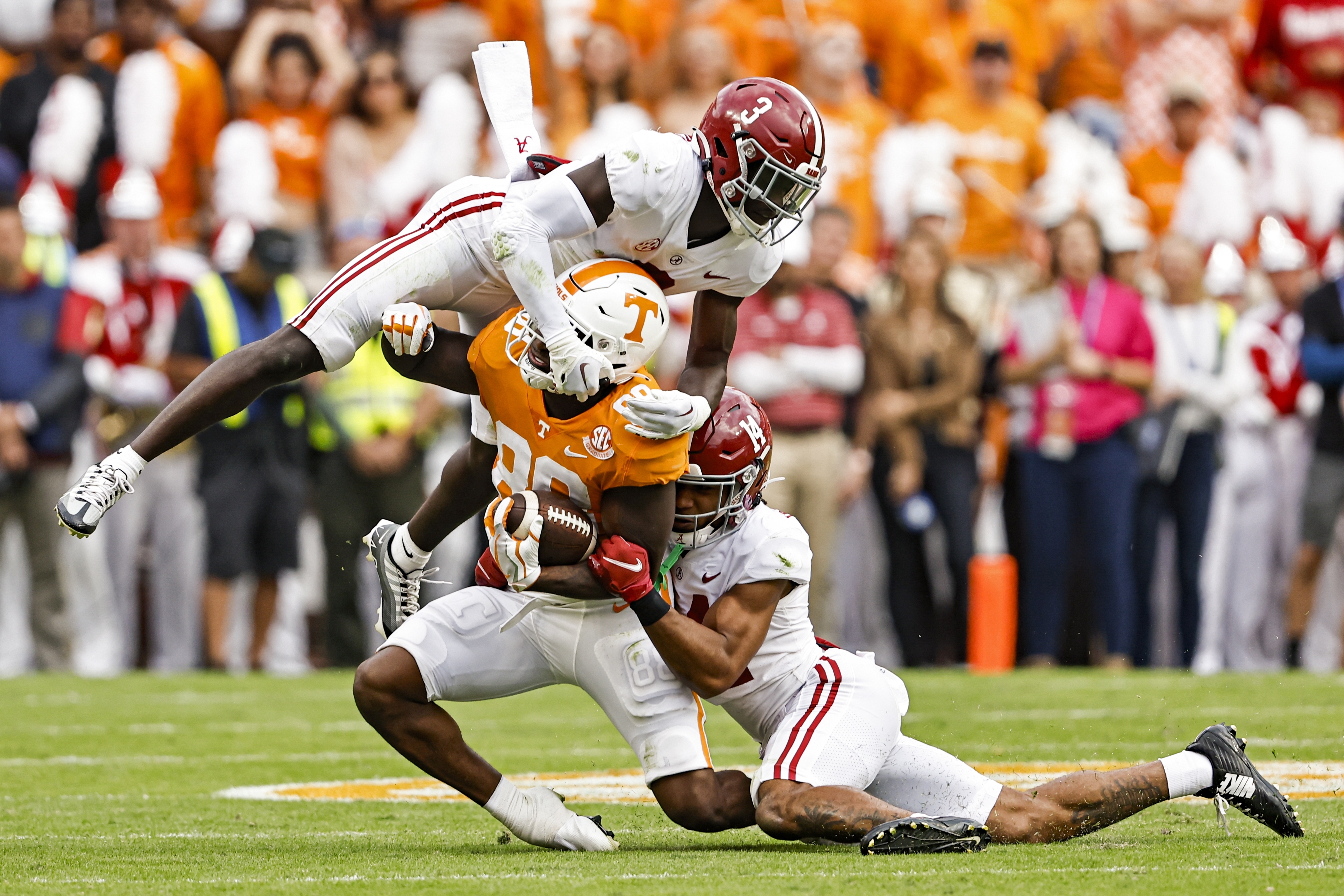 No. 6 Tennessee Takes Down No. 3 Alabama in High-Flying Shootout