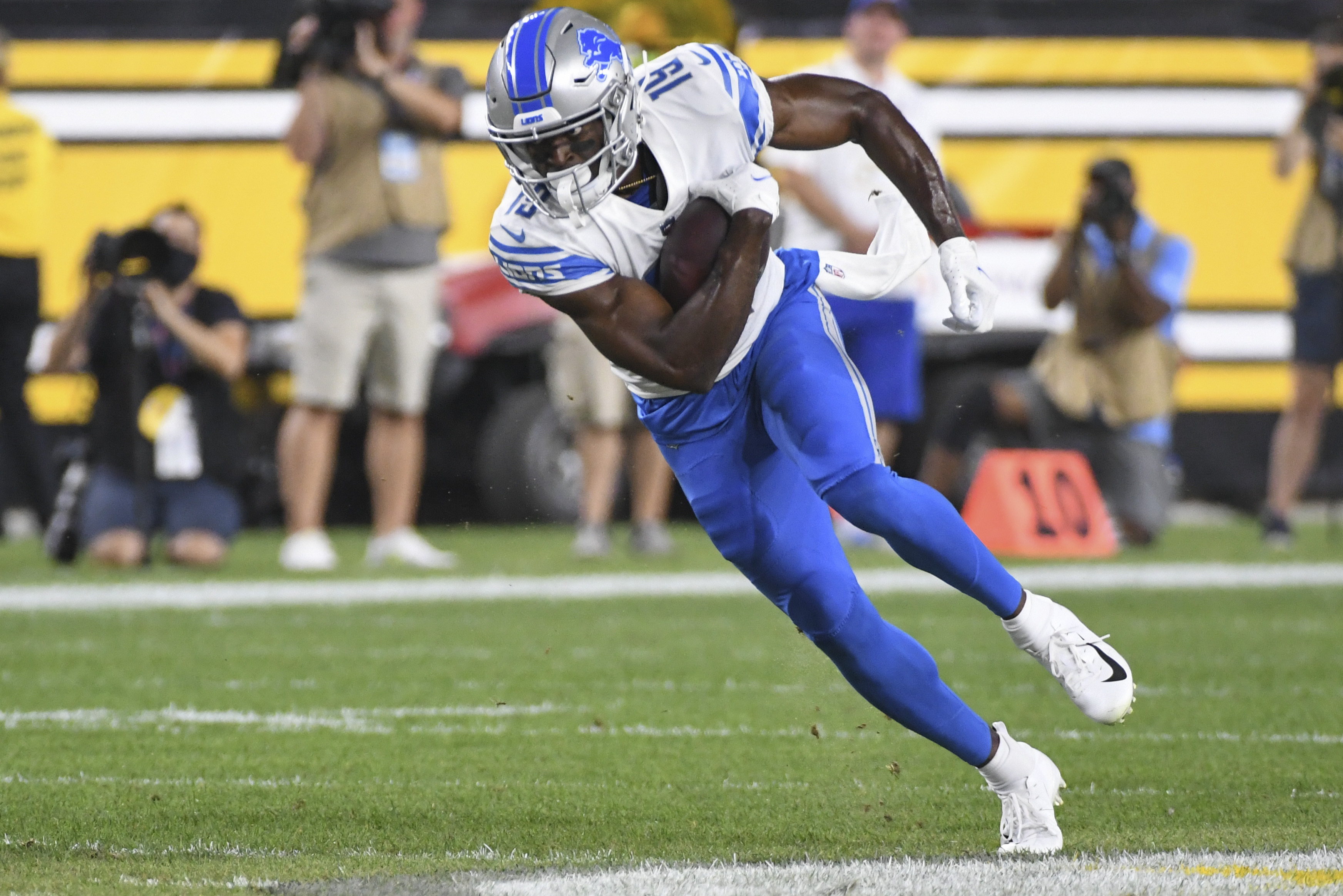 4 players the Detroit Lions should sign after preseason cuts