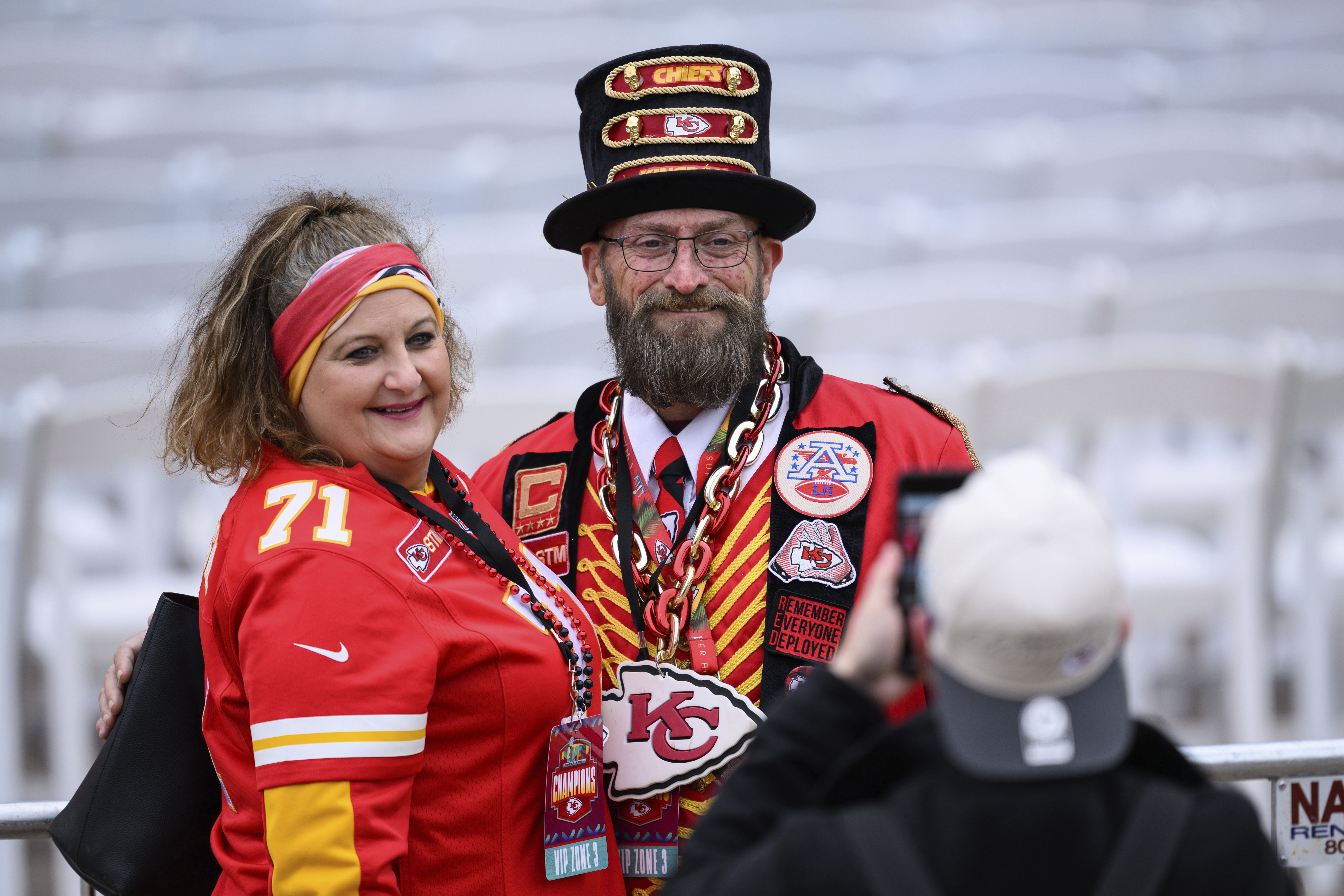 Chiefs Super Bowl parade: Travis Kelce fired up at haters in speech