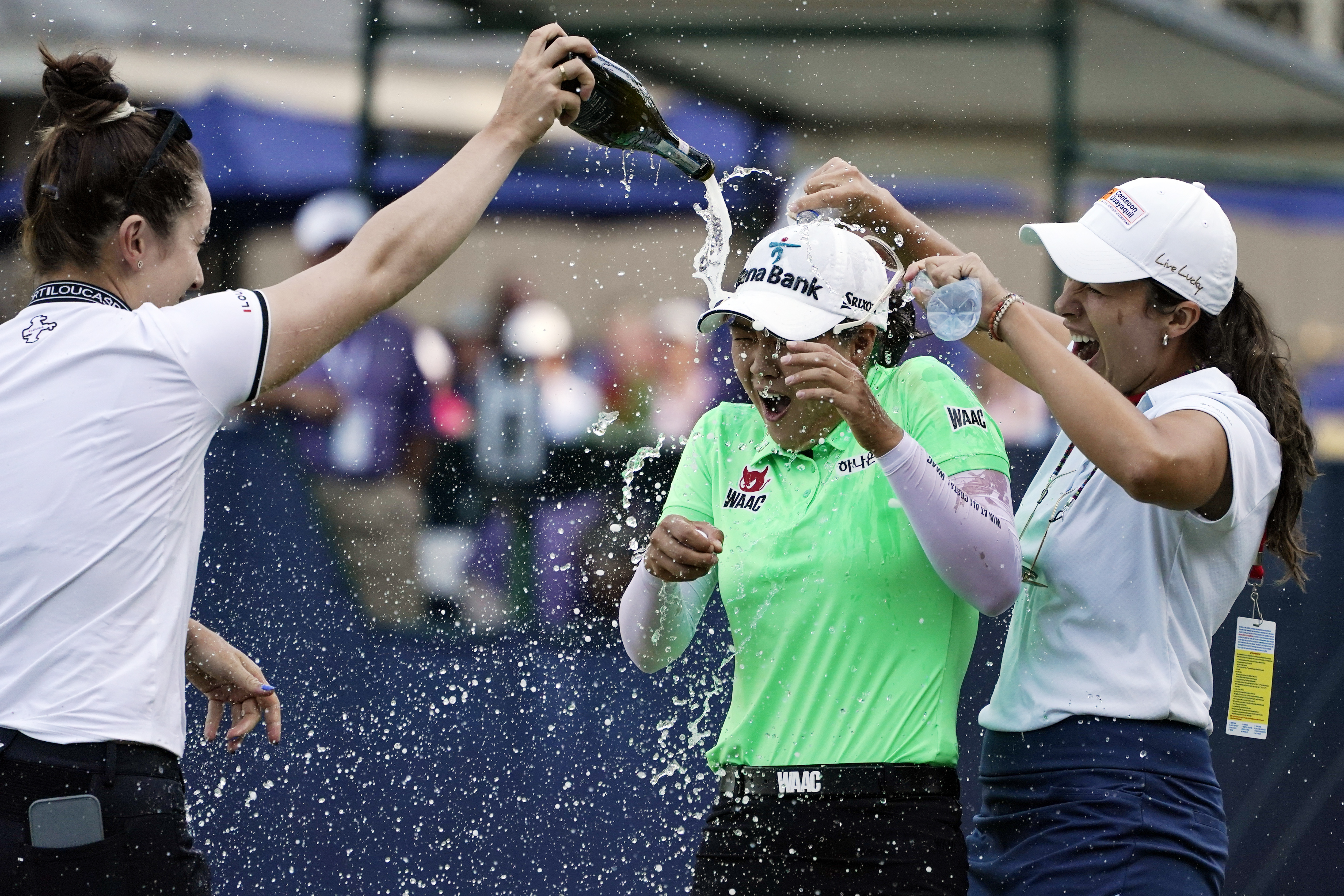 Awesome Aussie: Lee wins . Women's Open, record $
