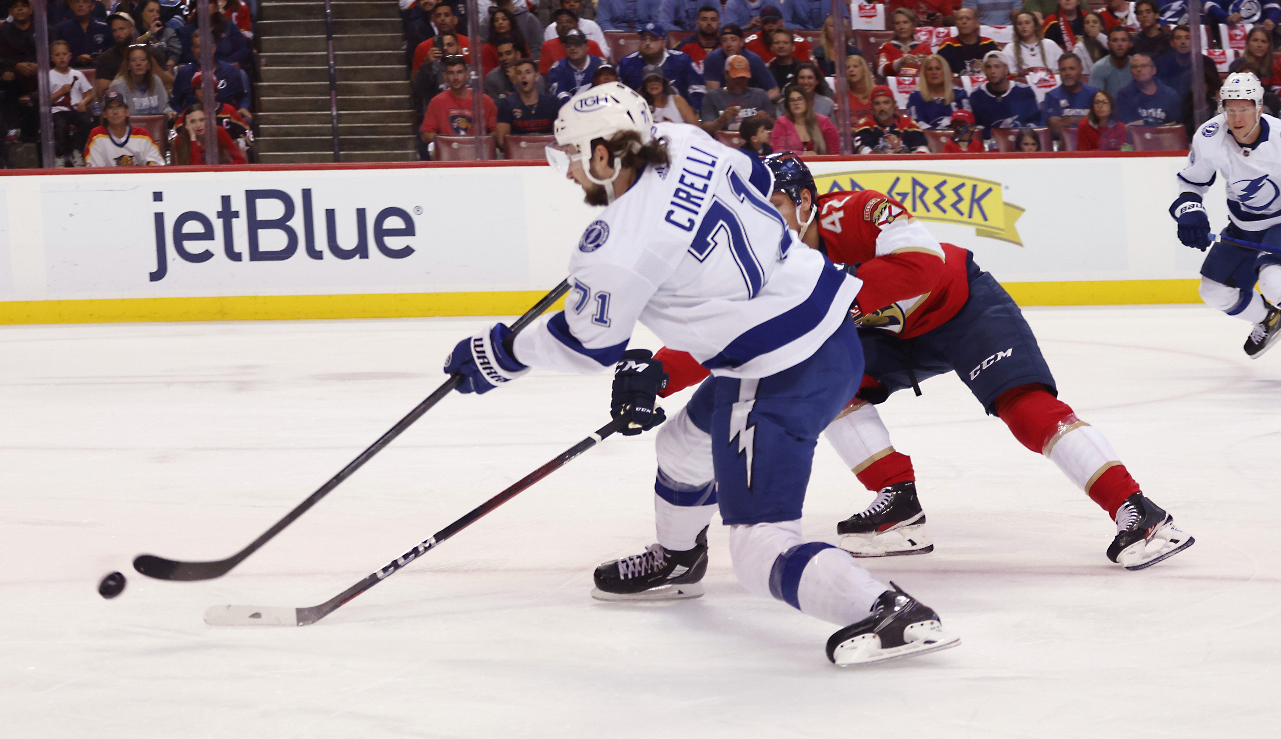 Pat Maroon scores twice in 3rd, Lightning beat Capitals 5-1 - WTOP