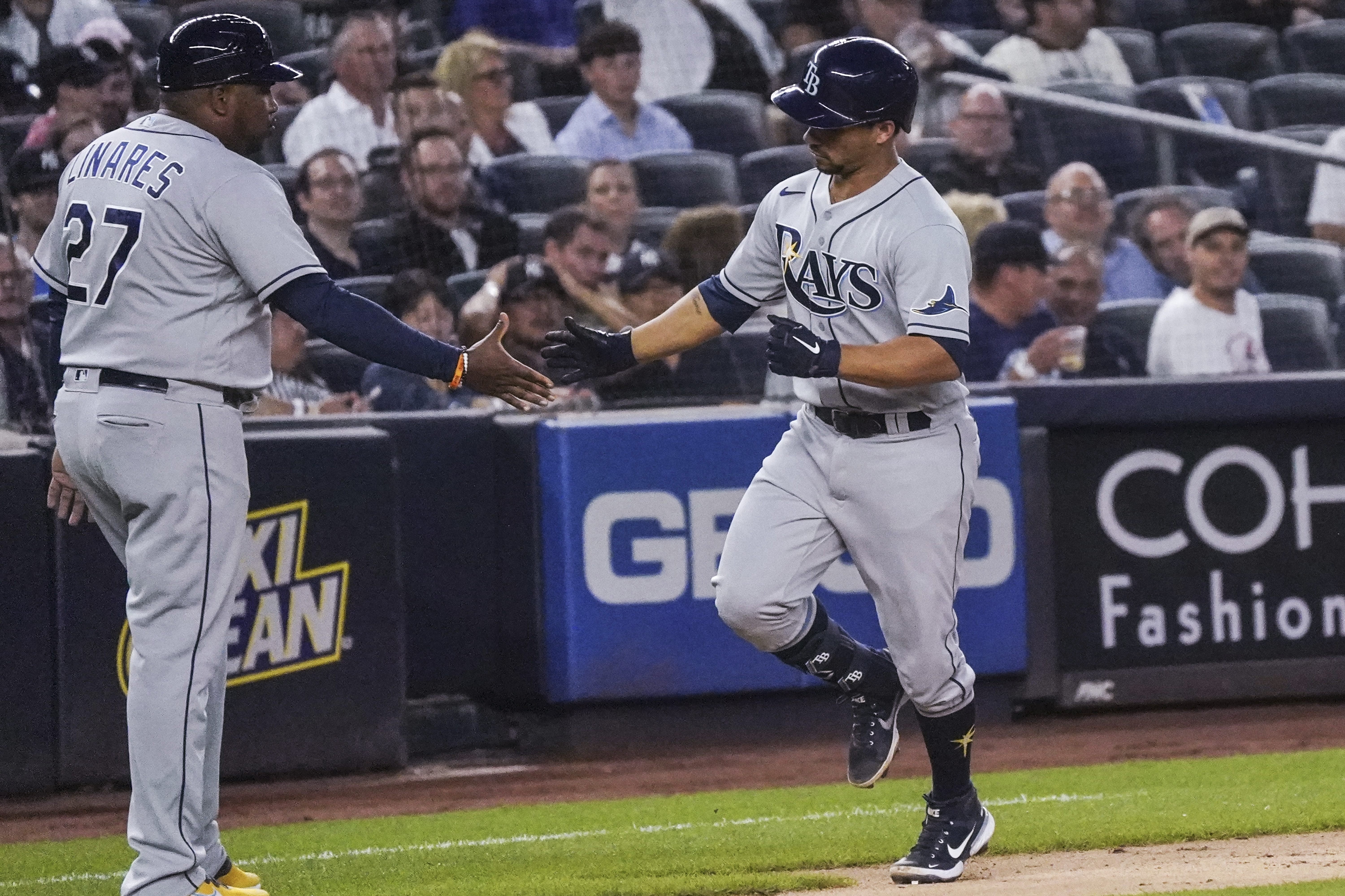 Rizzo HR in 9th, Yanks edge Rays for 14th straight home win,  KSEE24