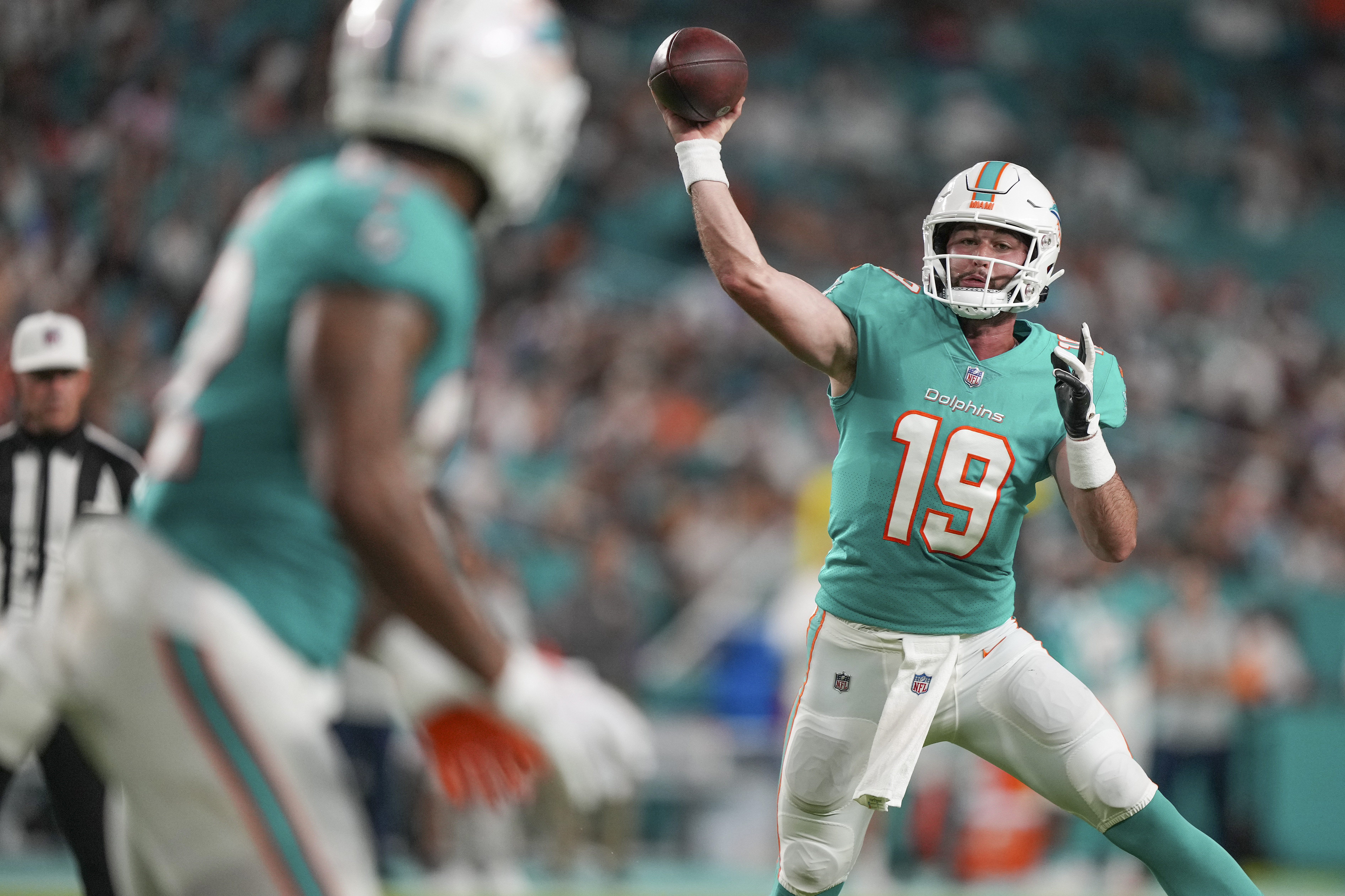 Dolphins place Jones on reserve/PUP, keep QB Thompson as roster cut down to  53