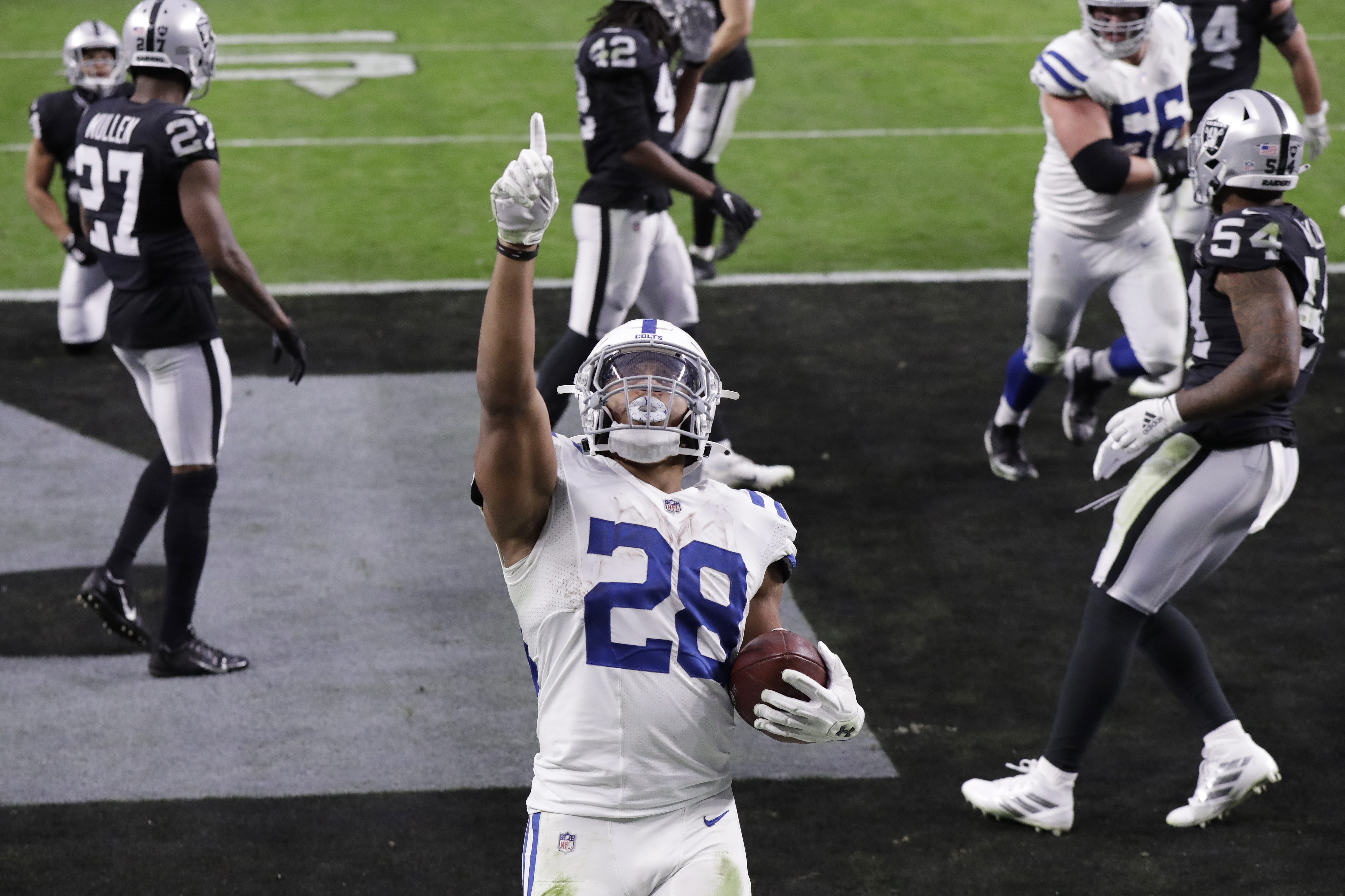 T.Y. Hilton, Jonathan Taylor lead Colts' rout of fading Raiders – The  Denver Post