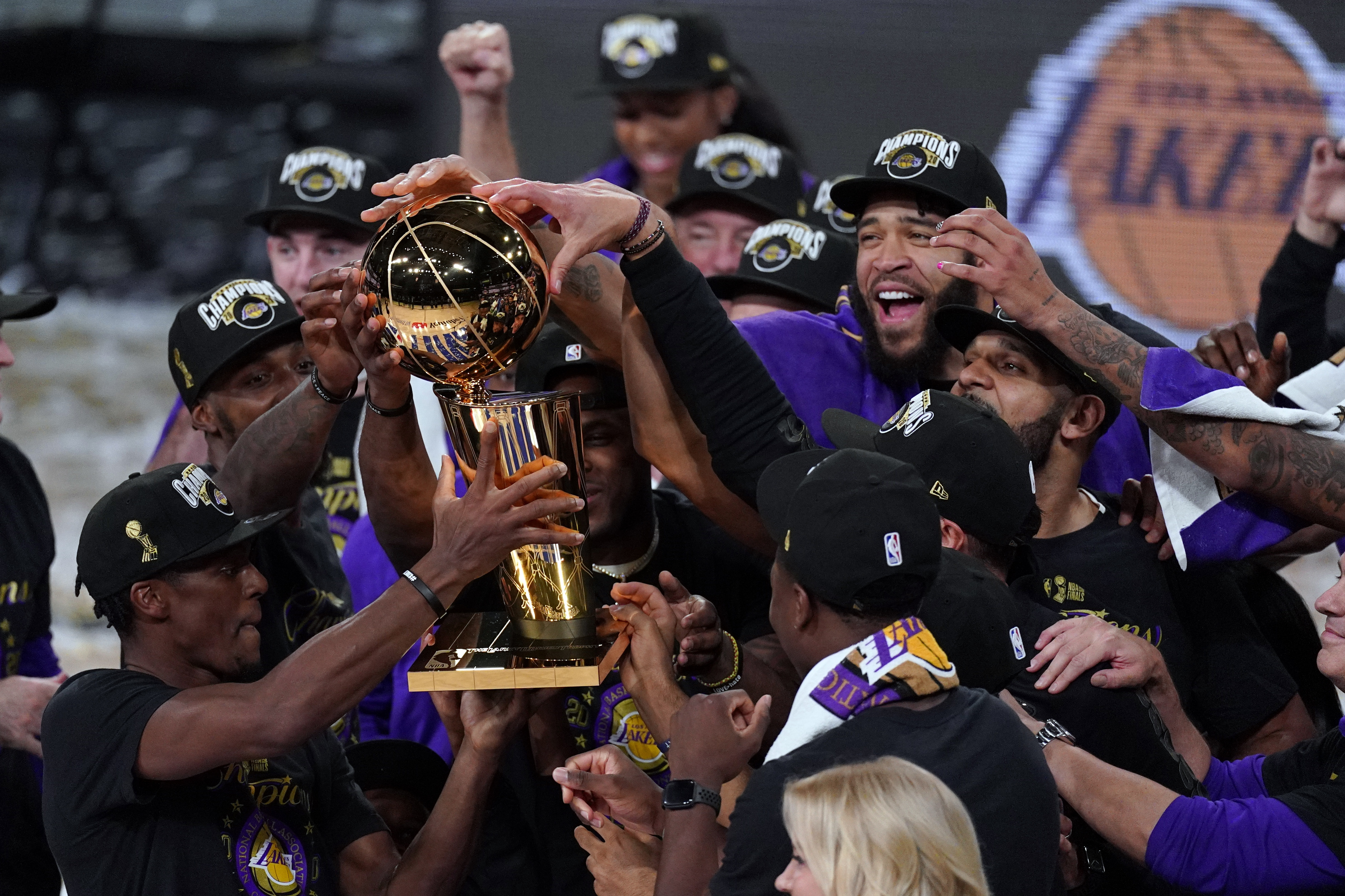 LeBron James Wins 4th Championship As Los Angeles Lakers Dominate Miami  Heat To Win NBA Finals In 6 Games