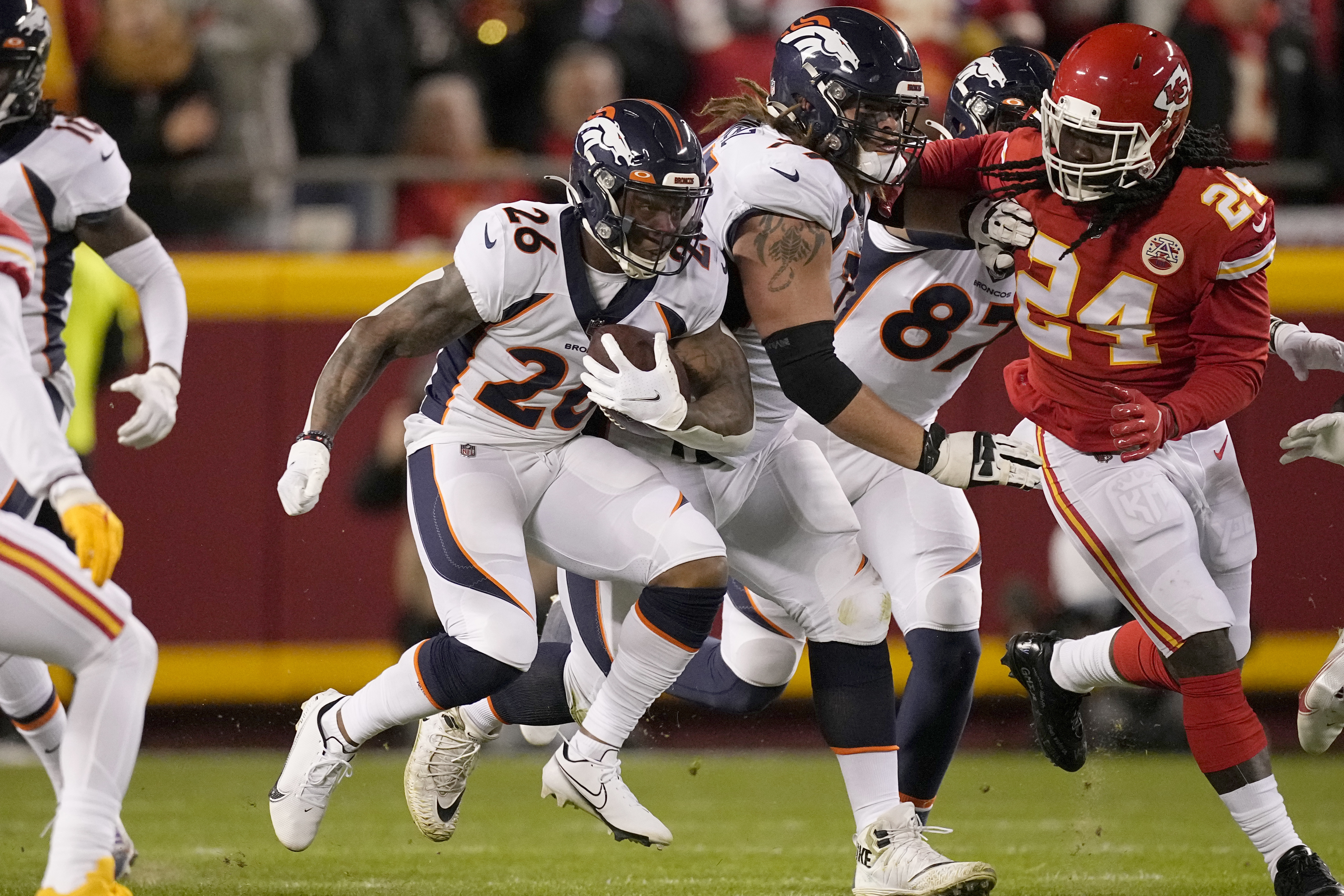 Denver Broncos news: RB Mike Boone signs 2-year contract