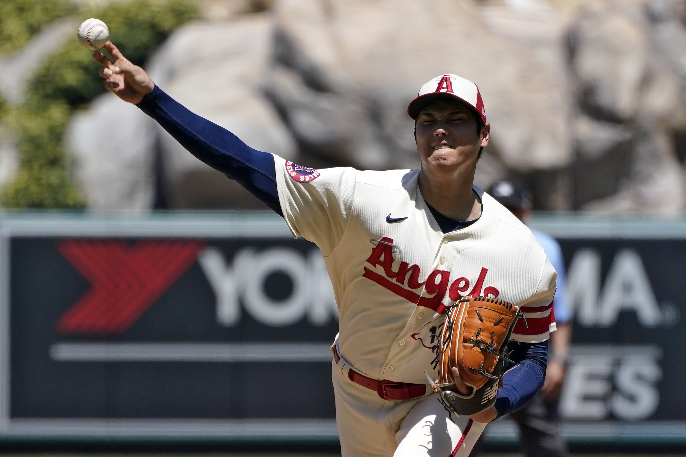 New York Mets put 'plea' to Shohei Ohtani on big screen during LA