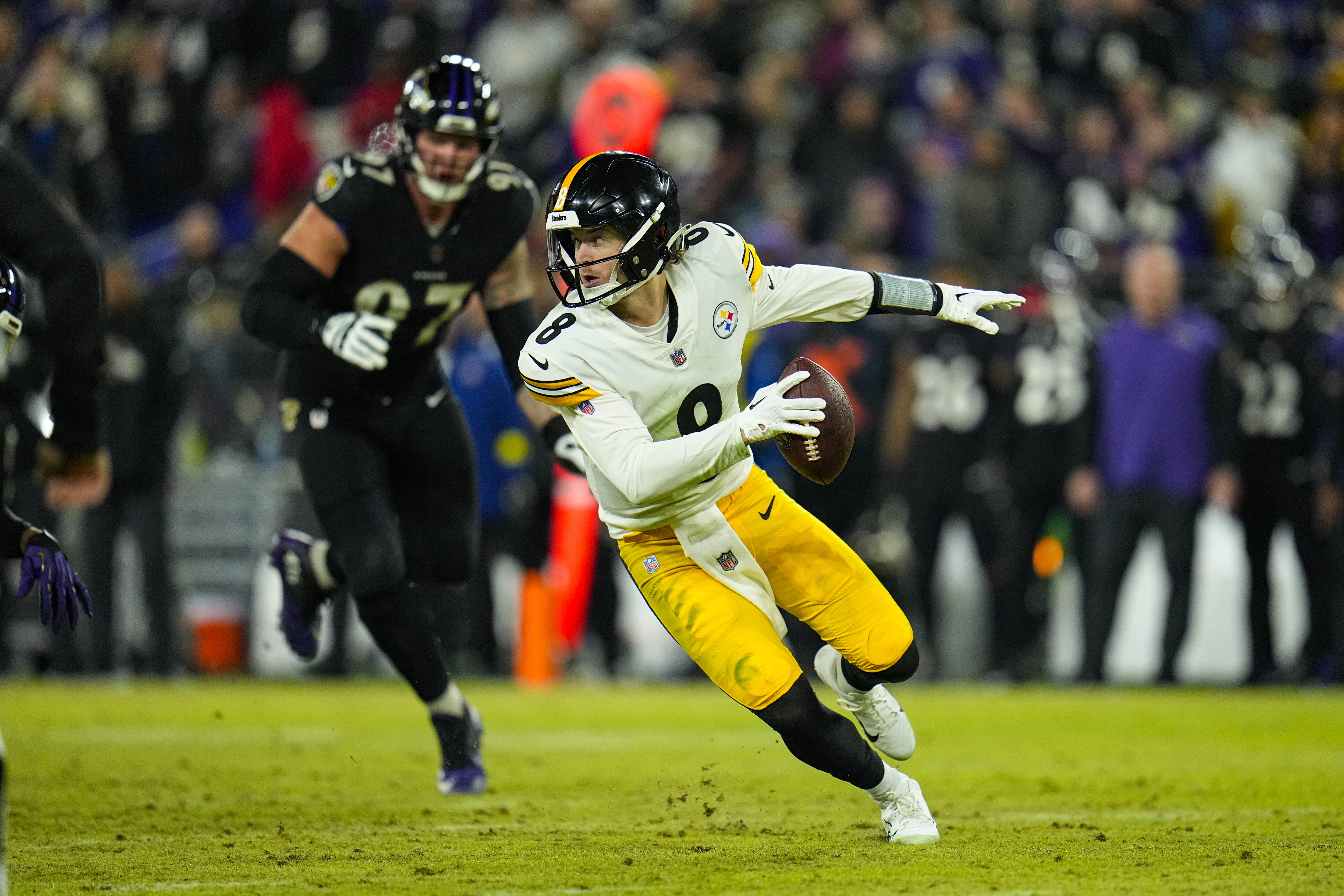 Pickett's patience, poise help fuel Steelers' late surge – KGET 17