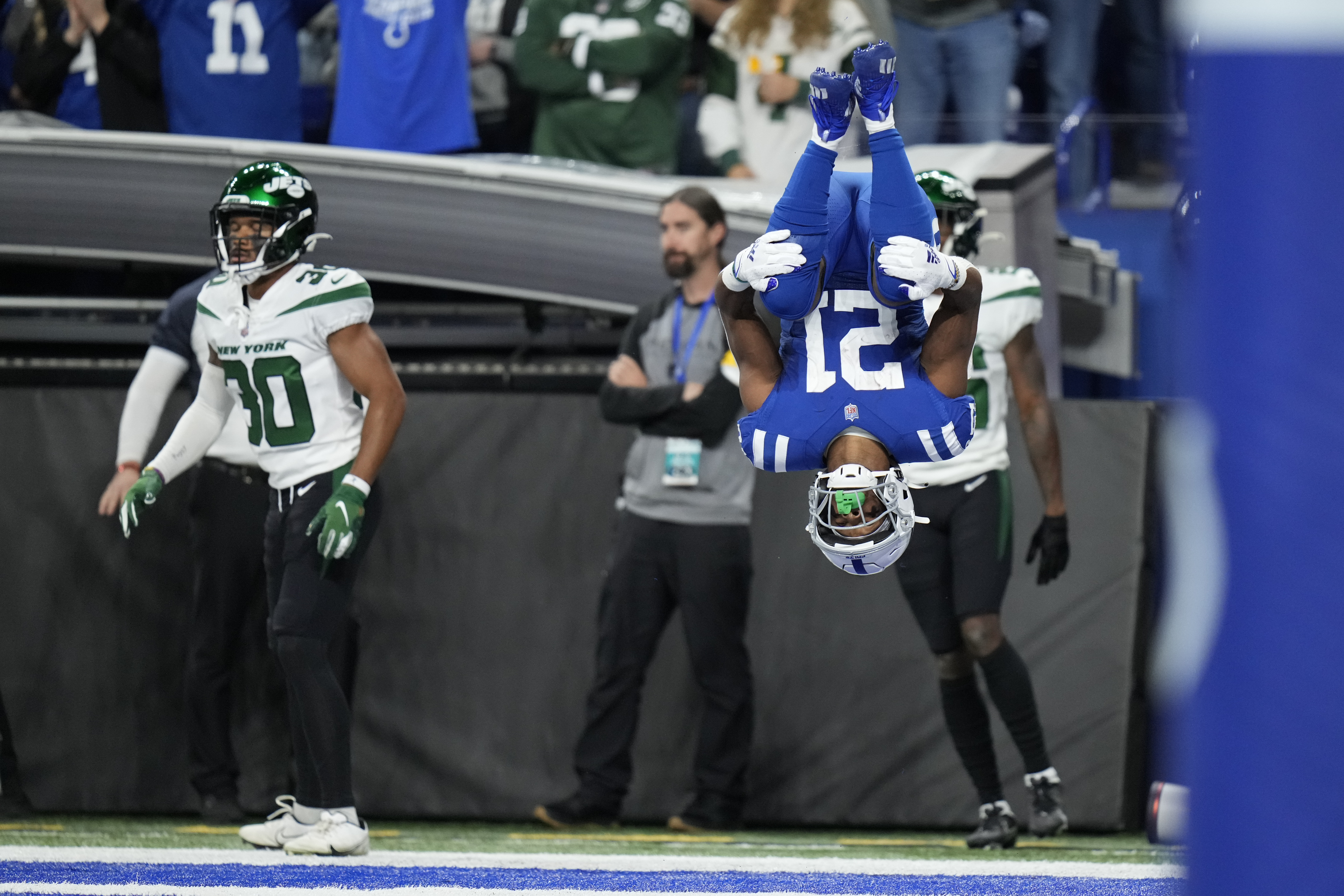 Jonathan Taylor, ground game help Colts find easy path past Jets