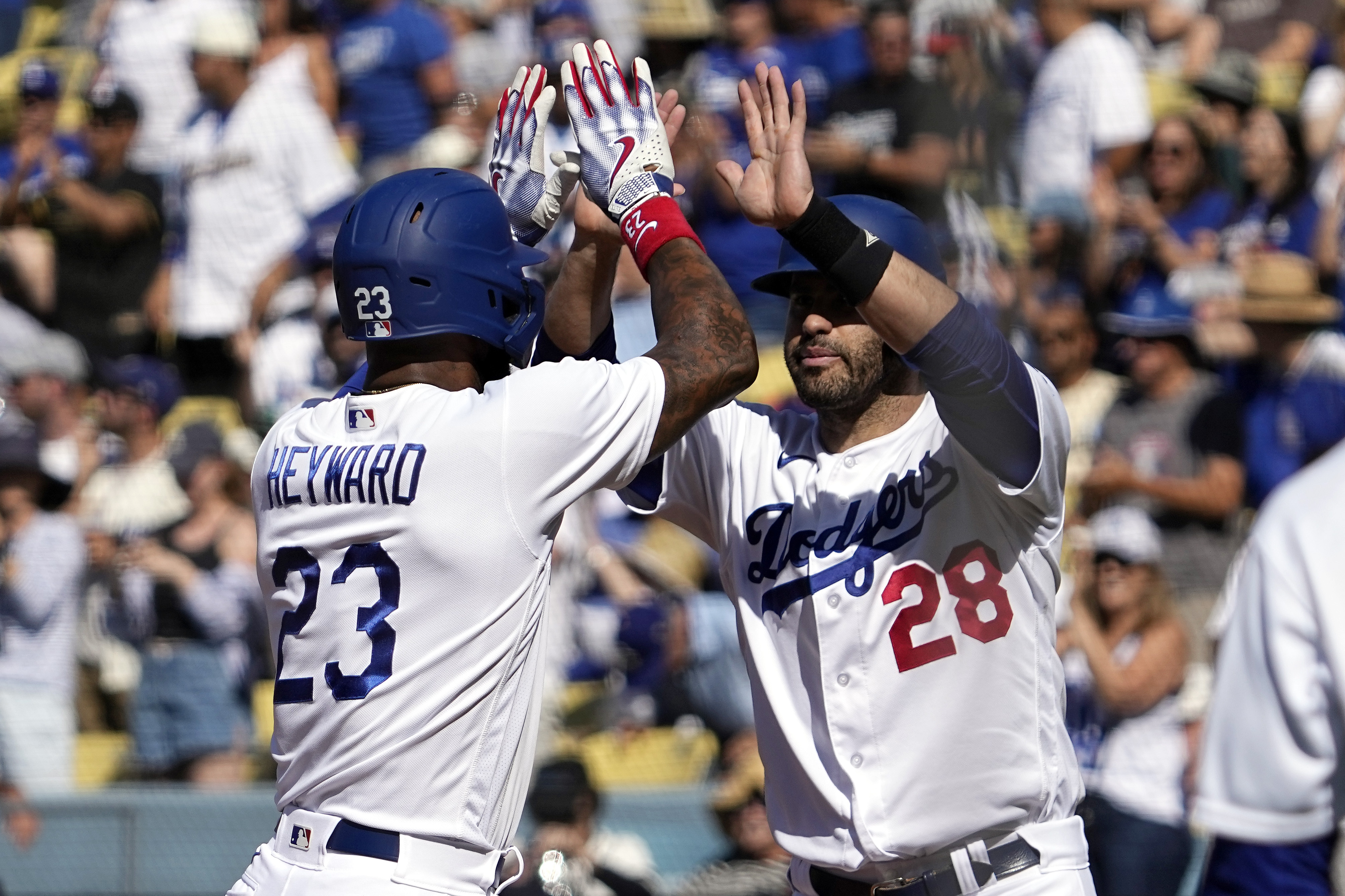 Dodgers rally to beat Astros 8-7 after Houston reliever Stanek called for  balk in 8th