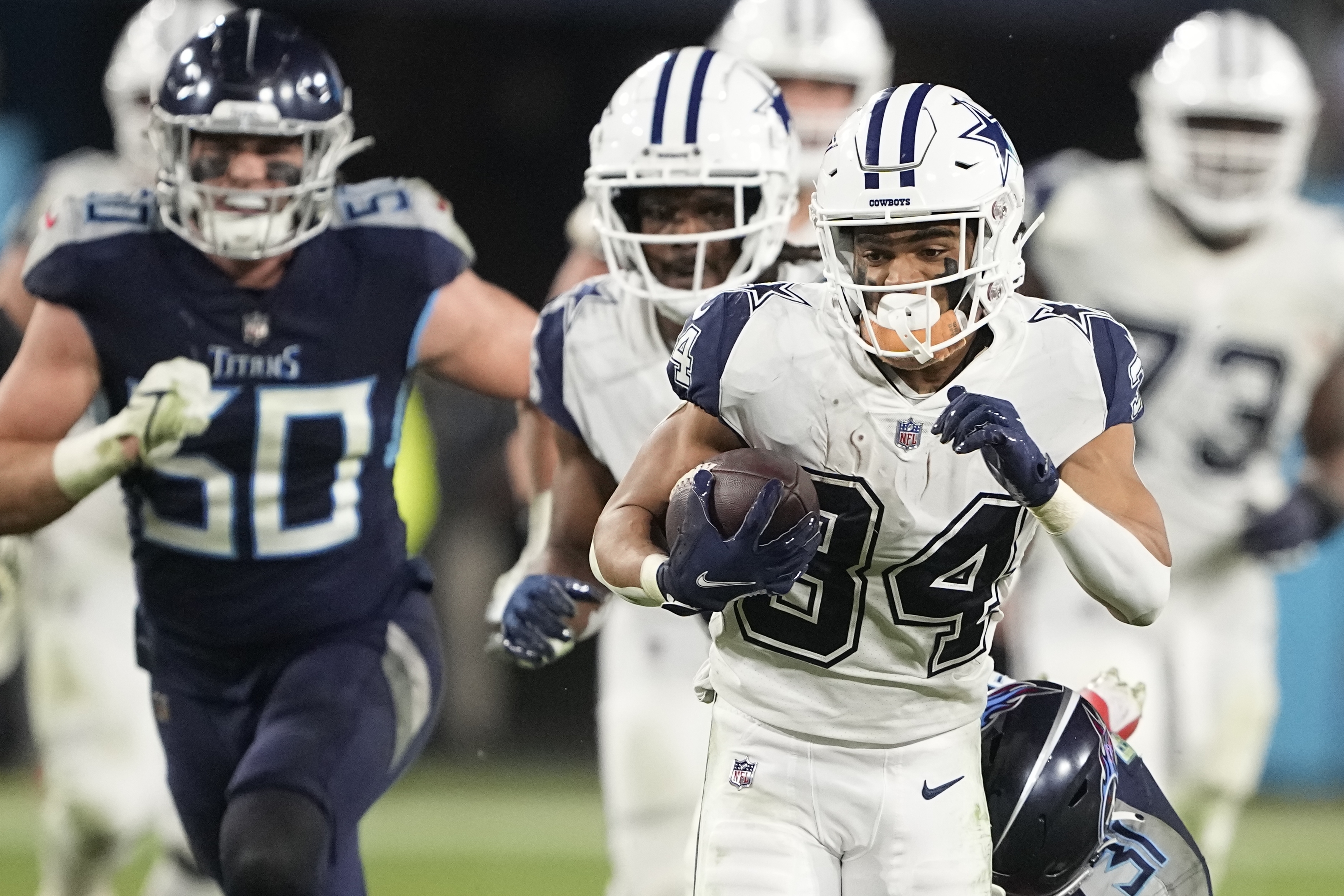 Prescott has 2 TD passes, Cowboys top banged-up Titans 27-13 – KGET 17