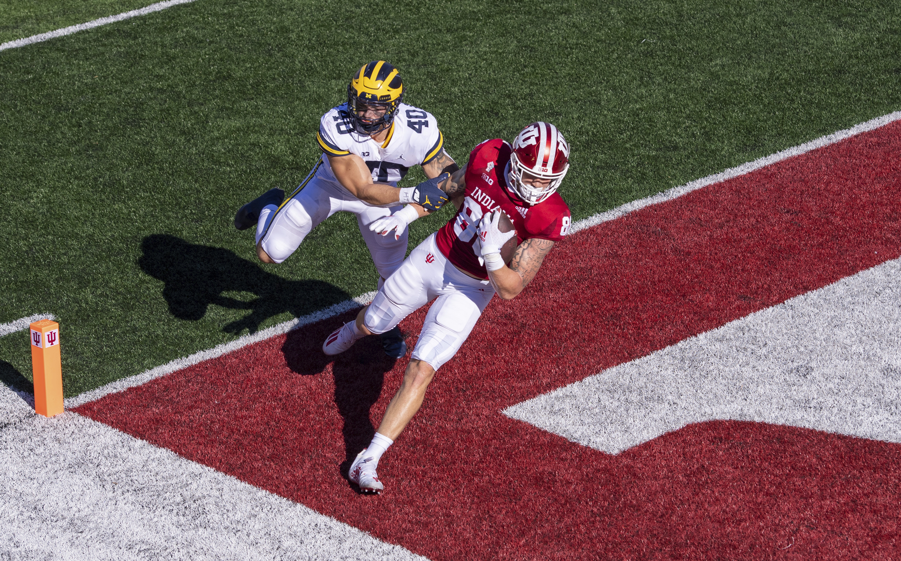 WATCH: Former Indiana Tight End Peyton Hendershot Catches First