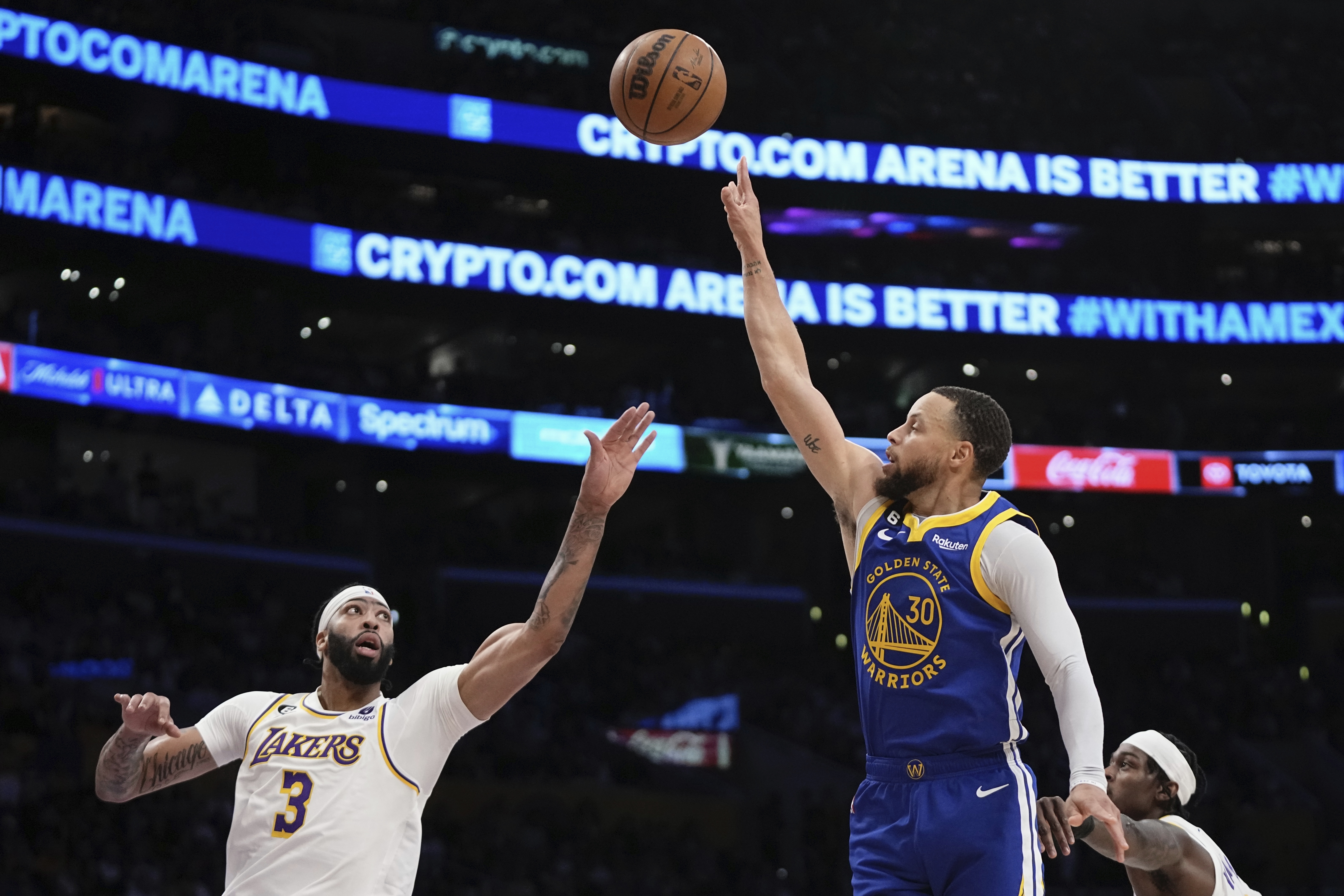 NBA: Former Laker dishes on LeBron James and Klay Thompson