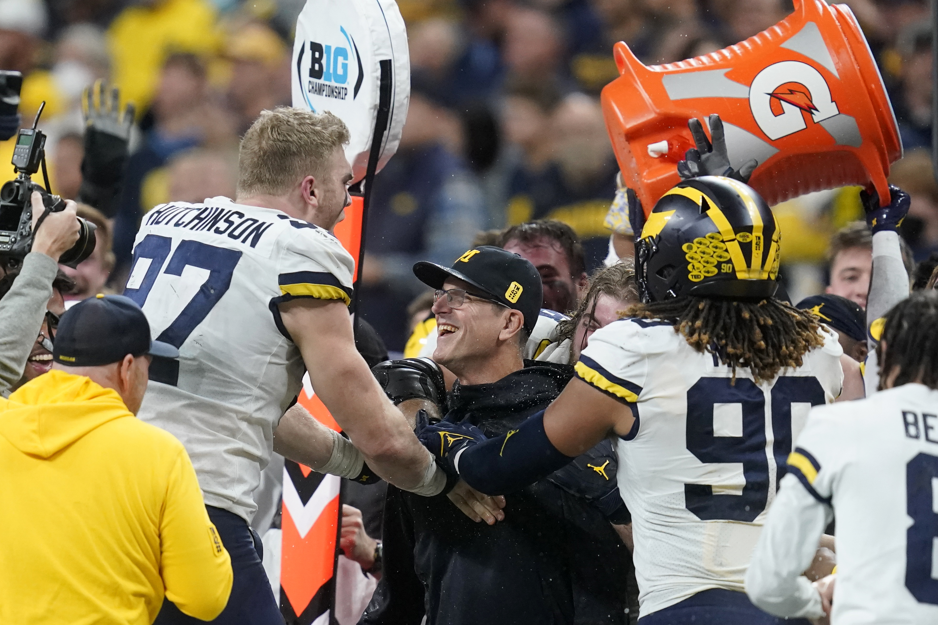 Michigan Football - B1G things are in store for Aidan Hutchinson