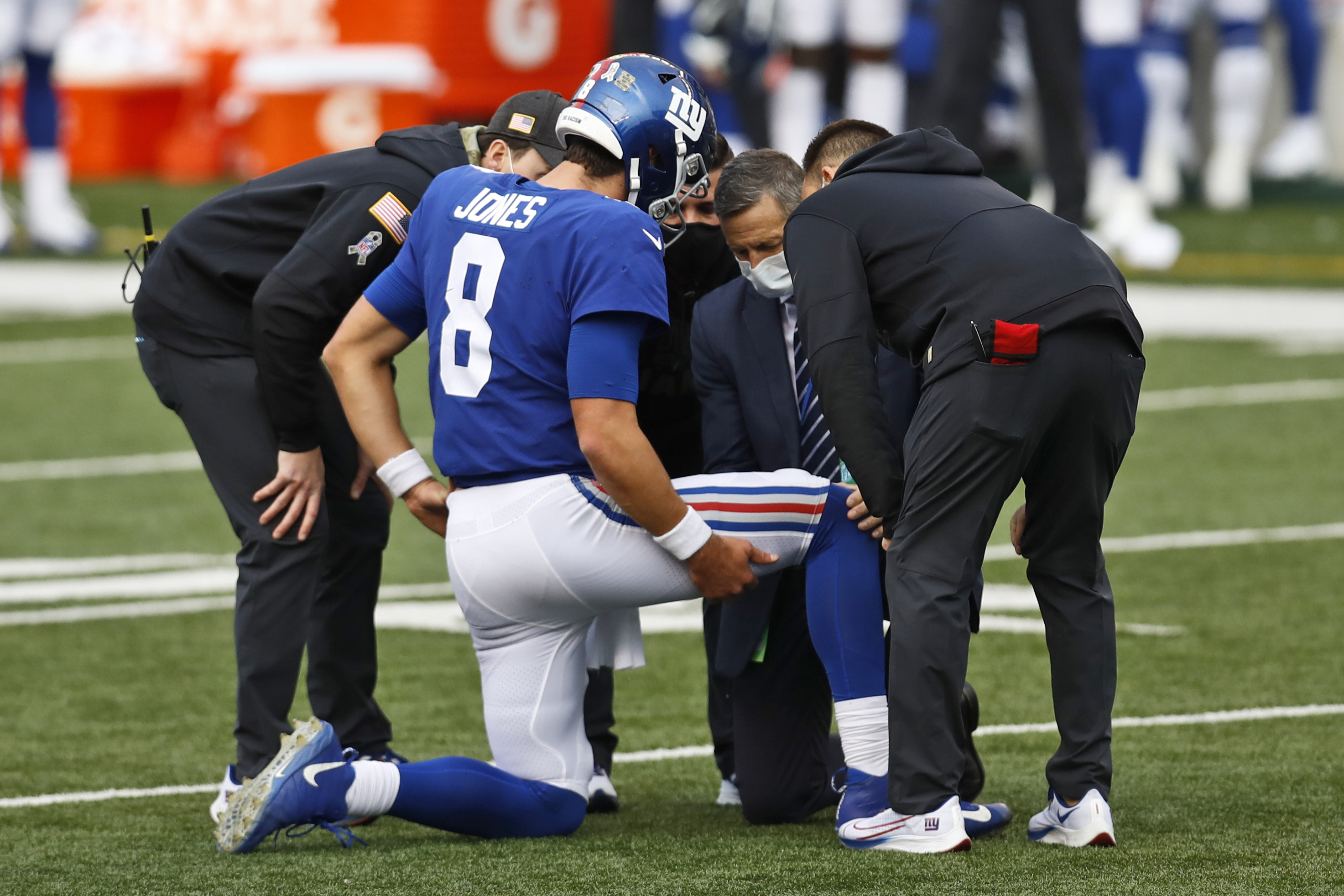 New York Giants on X: Injury Update: Daniel Jones is ruled Out with a  concussion. Kenny Golladay is ruled Out with a knee injury.   / X