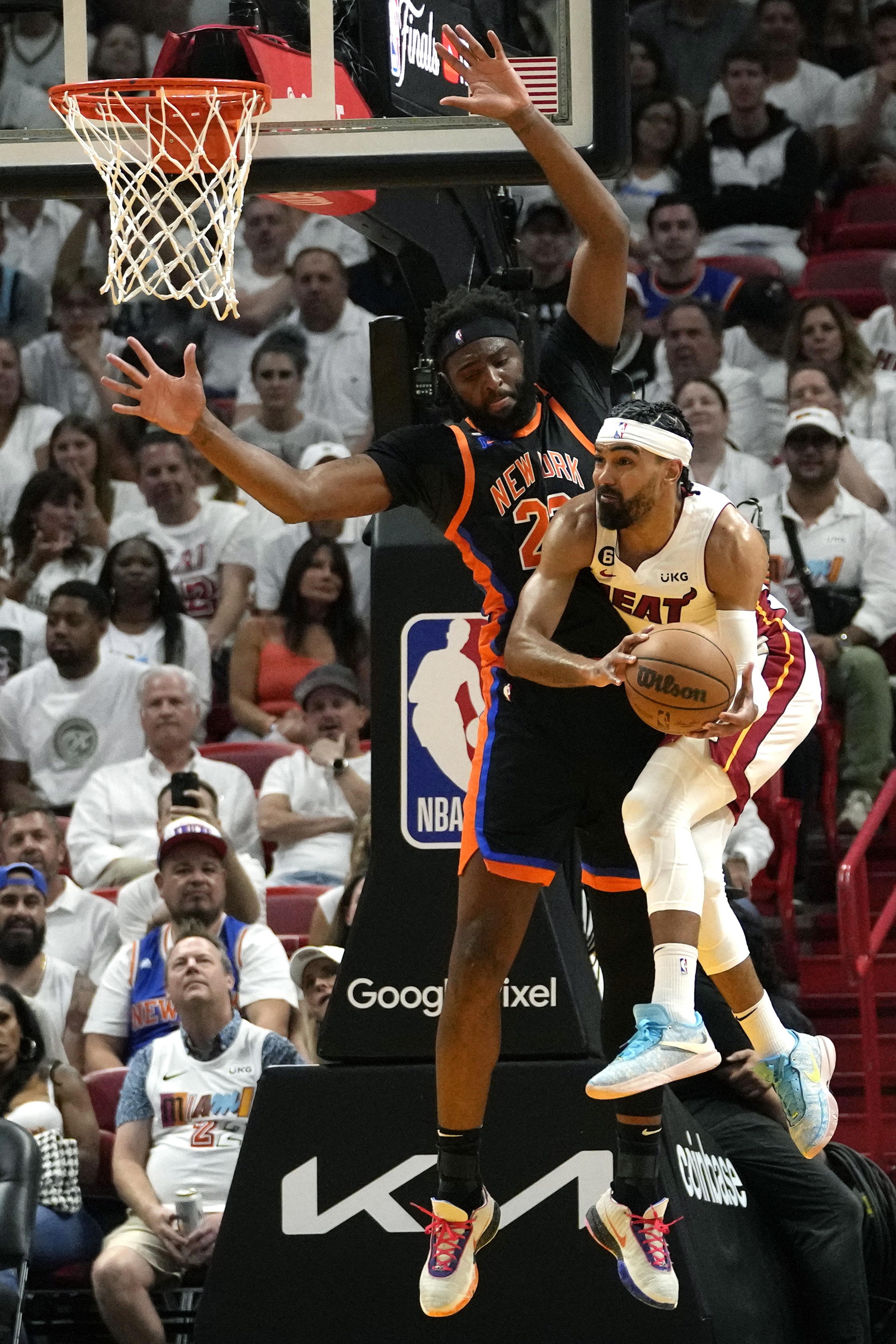 Miami Heat Take 3-1 Lead And Hold Off New York Knicks For Game 4