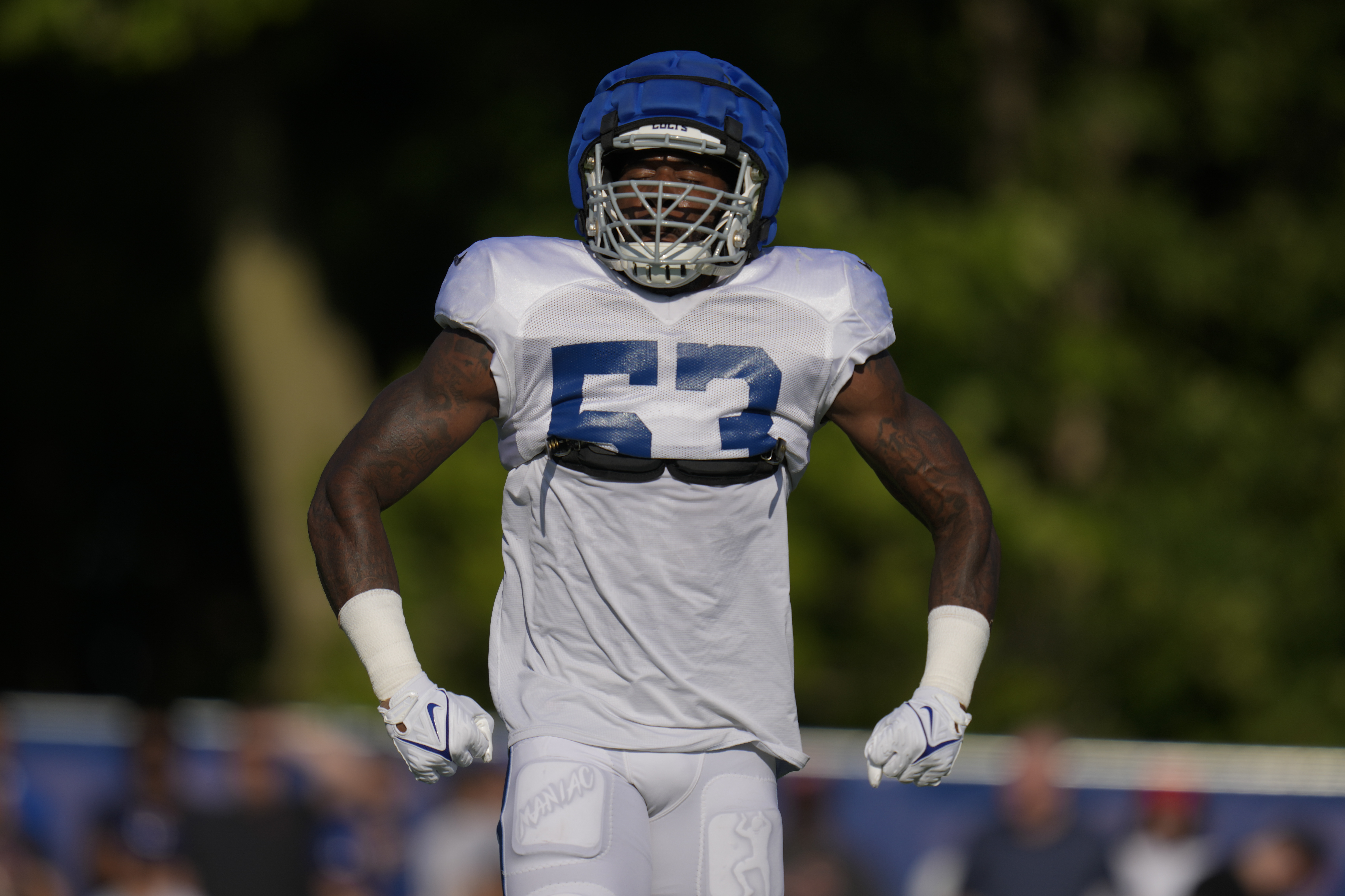 Linebacker (53) Darius Leonard of the Indianapolis Colts against