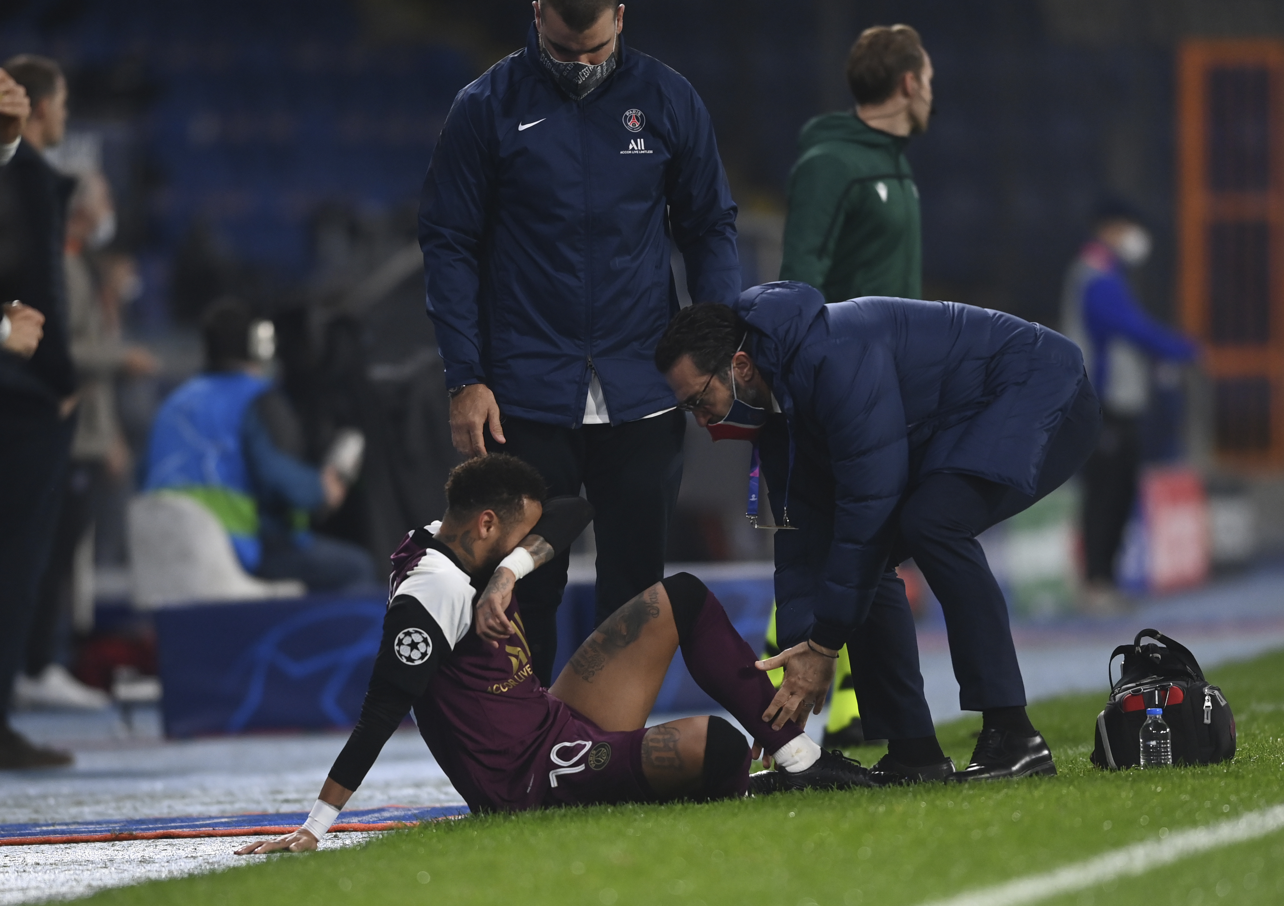 Neymar To Travel For World Cup Qualifying Despite Injury