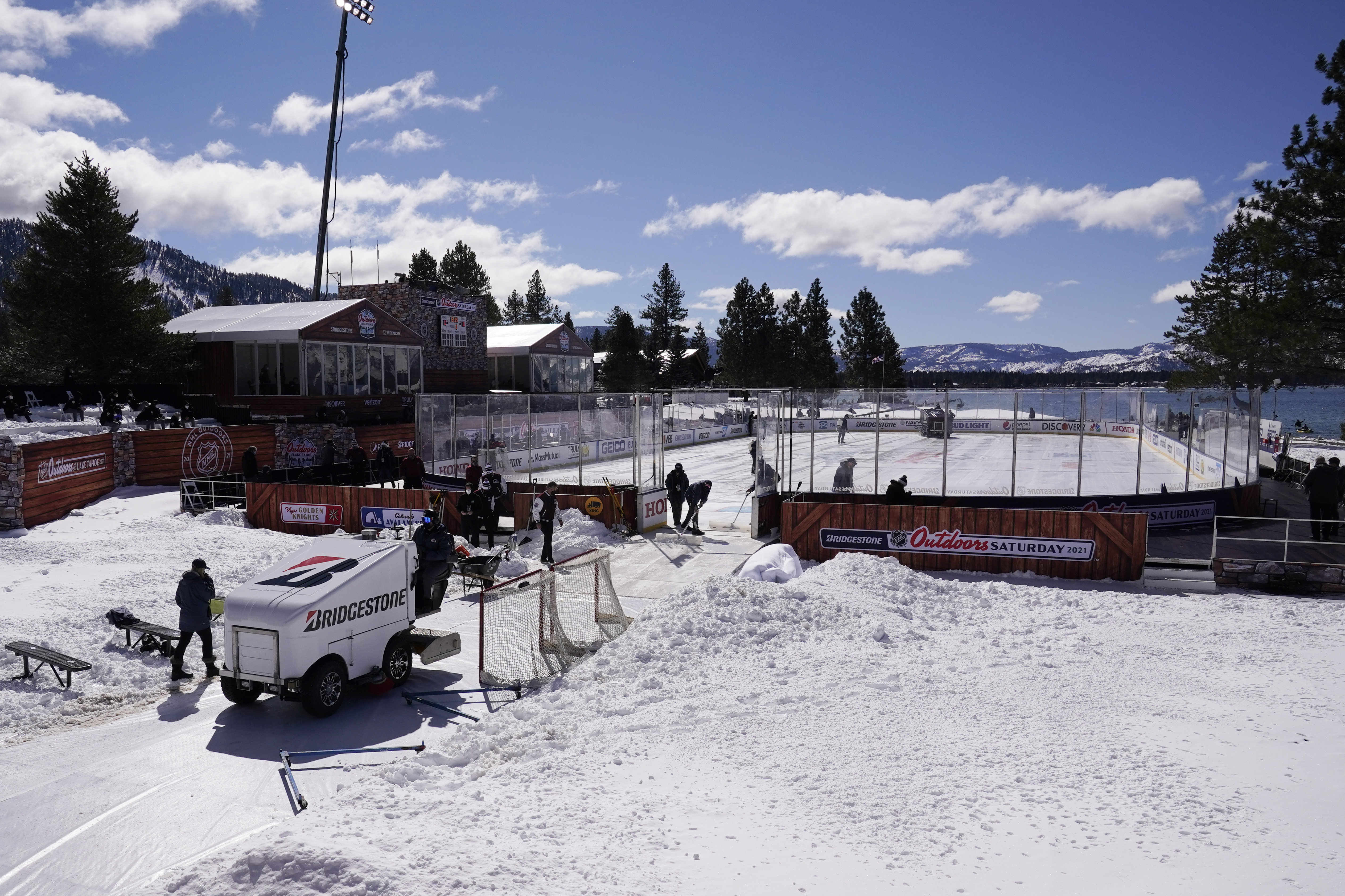 NHL game at Lake Tahoe finally completed after bright sun, poor ice cause  8-hour delay