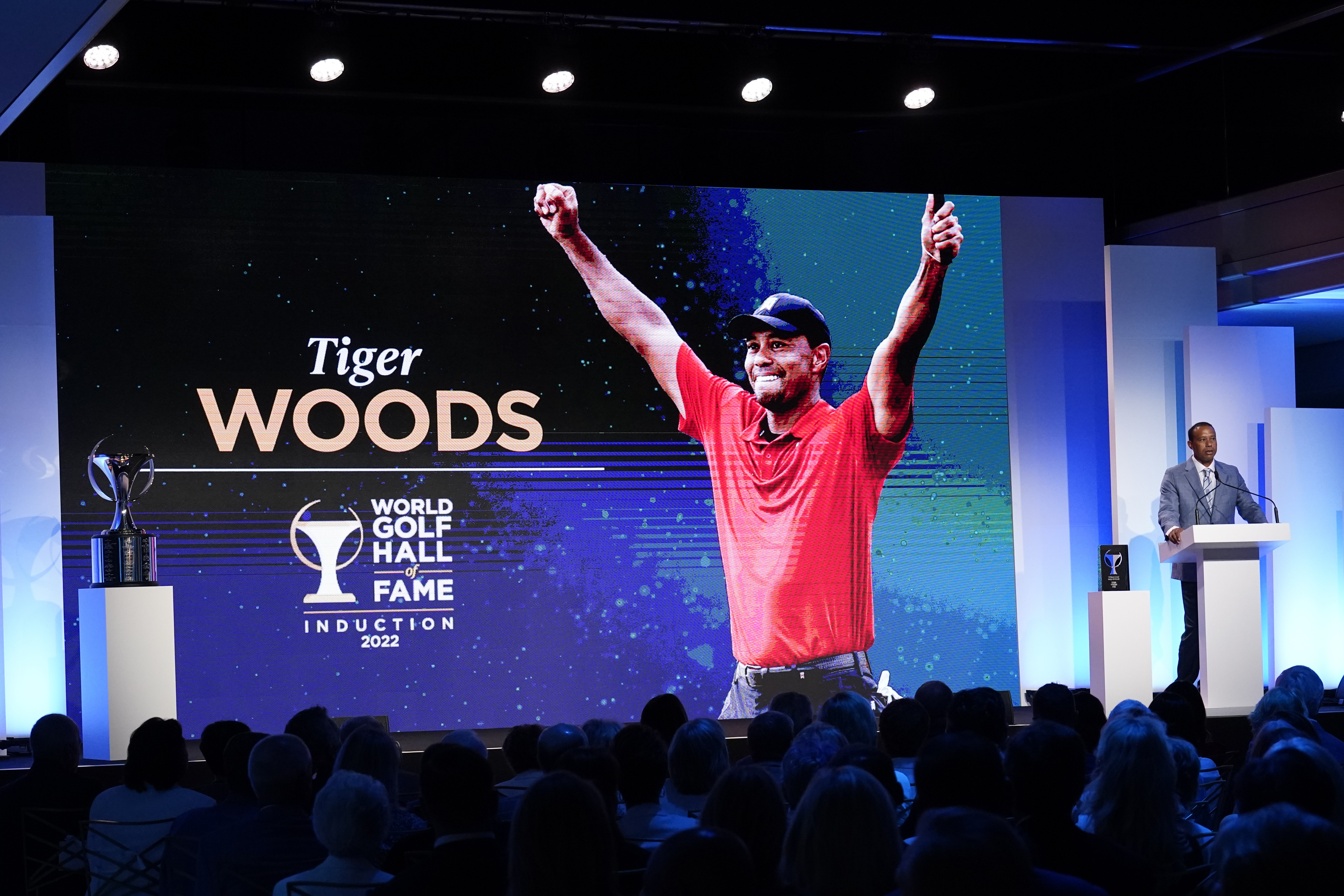Tiger Woods inducted into Hall with hard work and big payoff