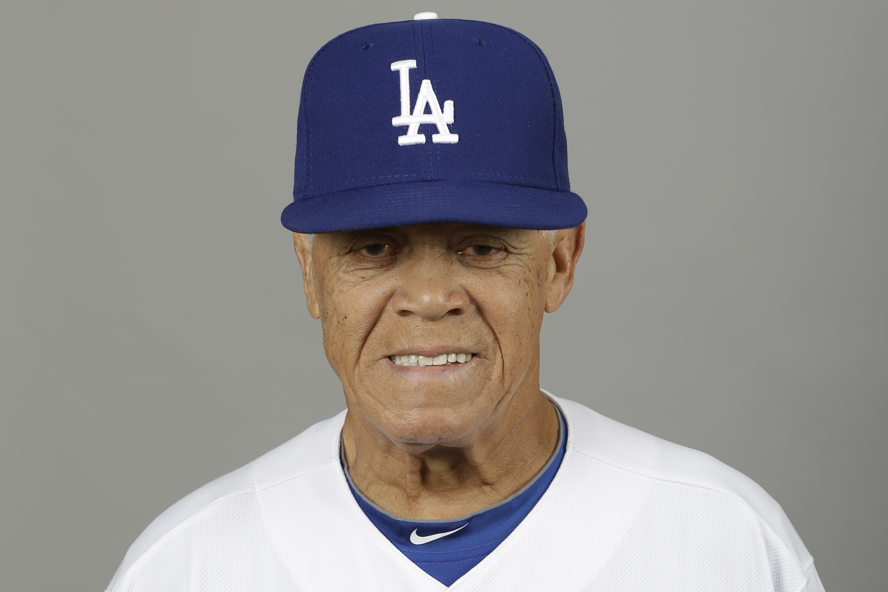 Dodgers icon Maury Wills, 1st to steal 100 bases in modern era